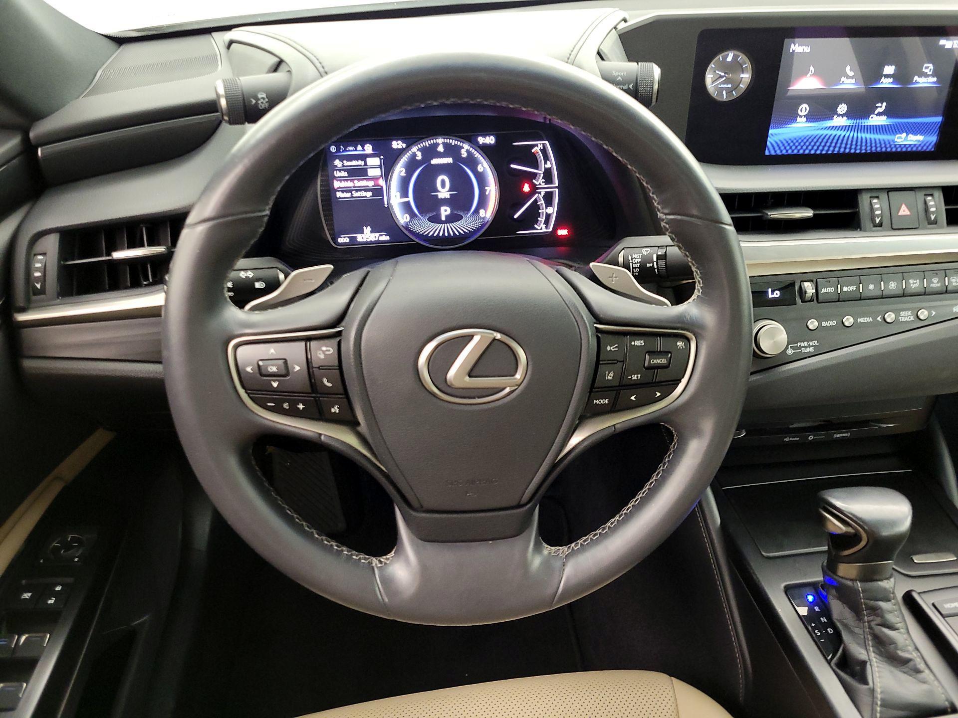 Thumbnail: 2021 Lexus ES - 10