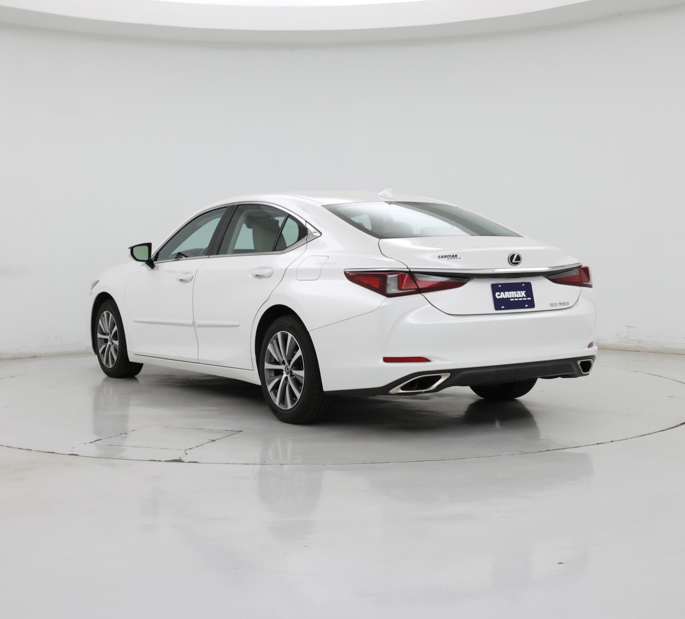 Thumbnail: 2021 Lexus ES - 2