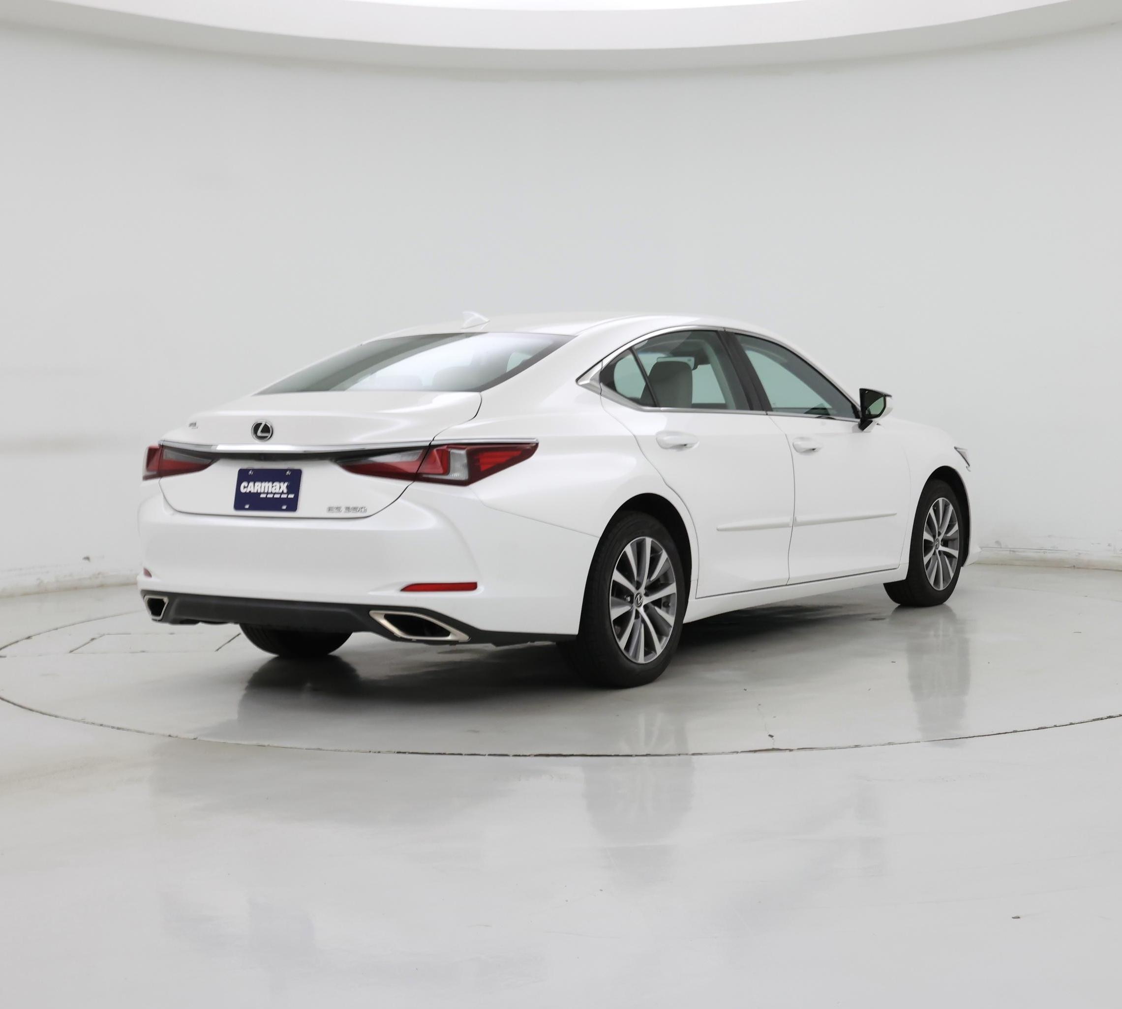Thumbnail: 2021 Lexus ES - 8