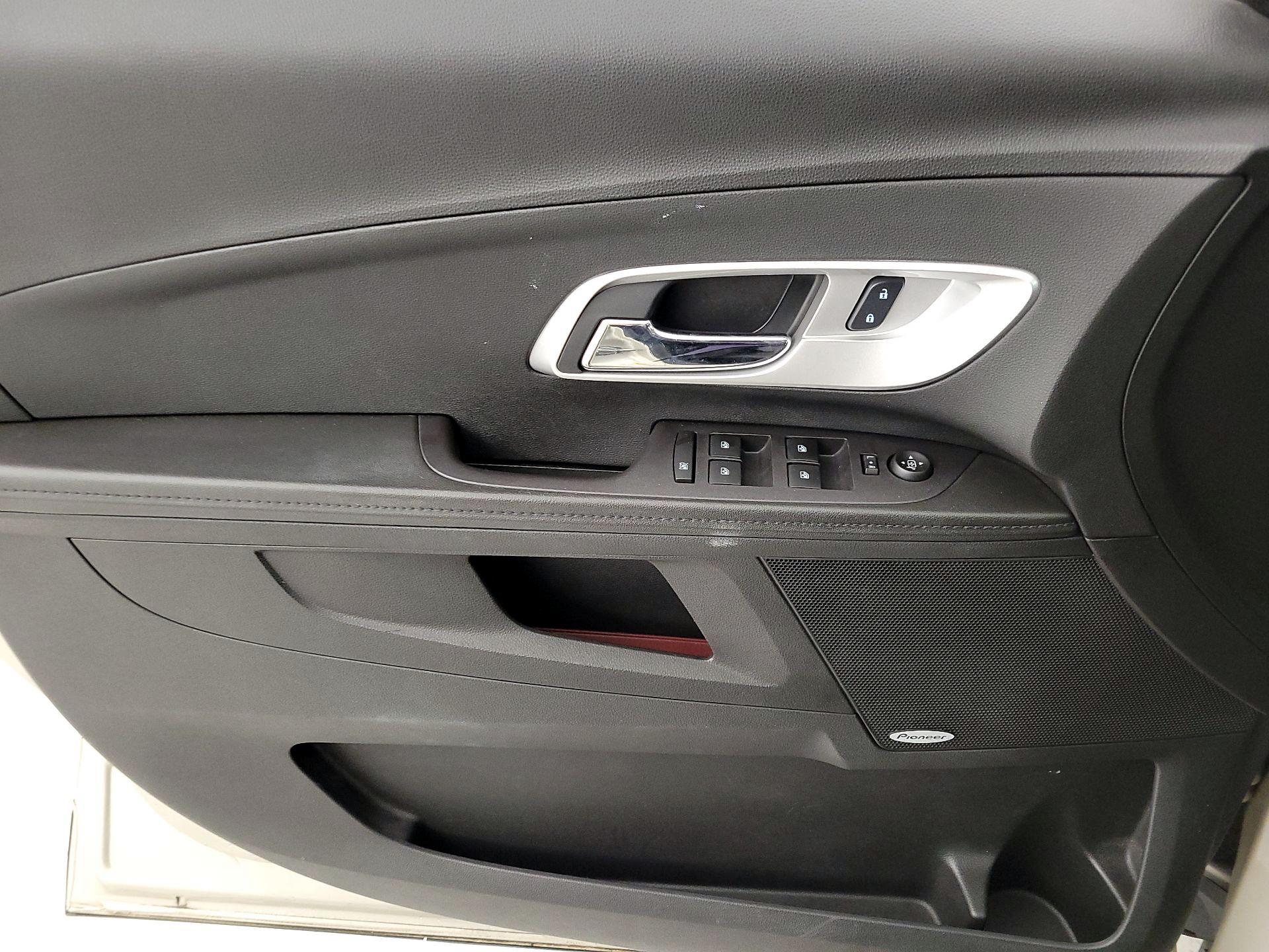 Thumbnail: 2016 Chevrolet Equinox - 12