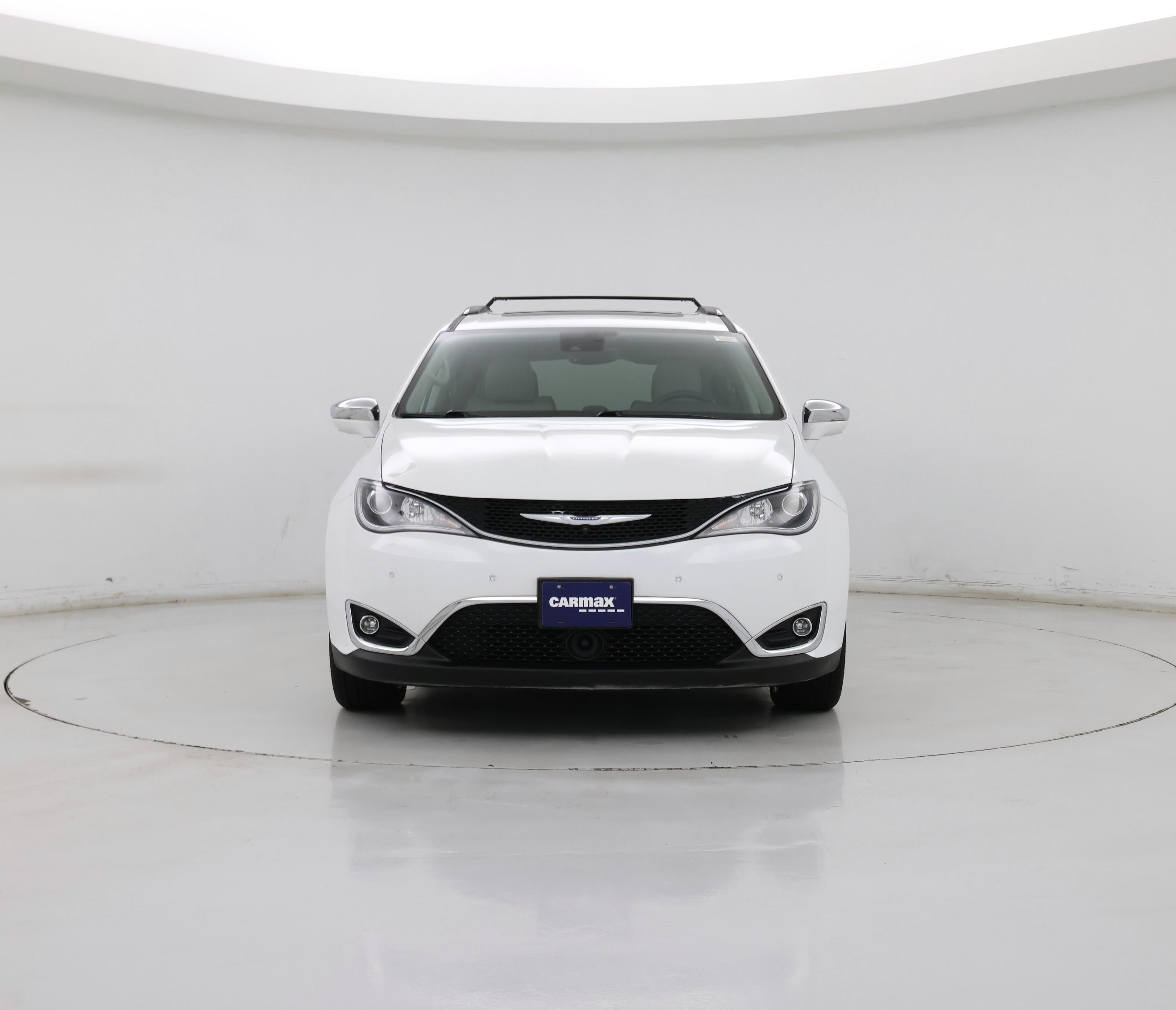 Thumbnail: 2017 Chrysler Pacifica - 5