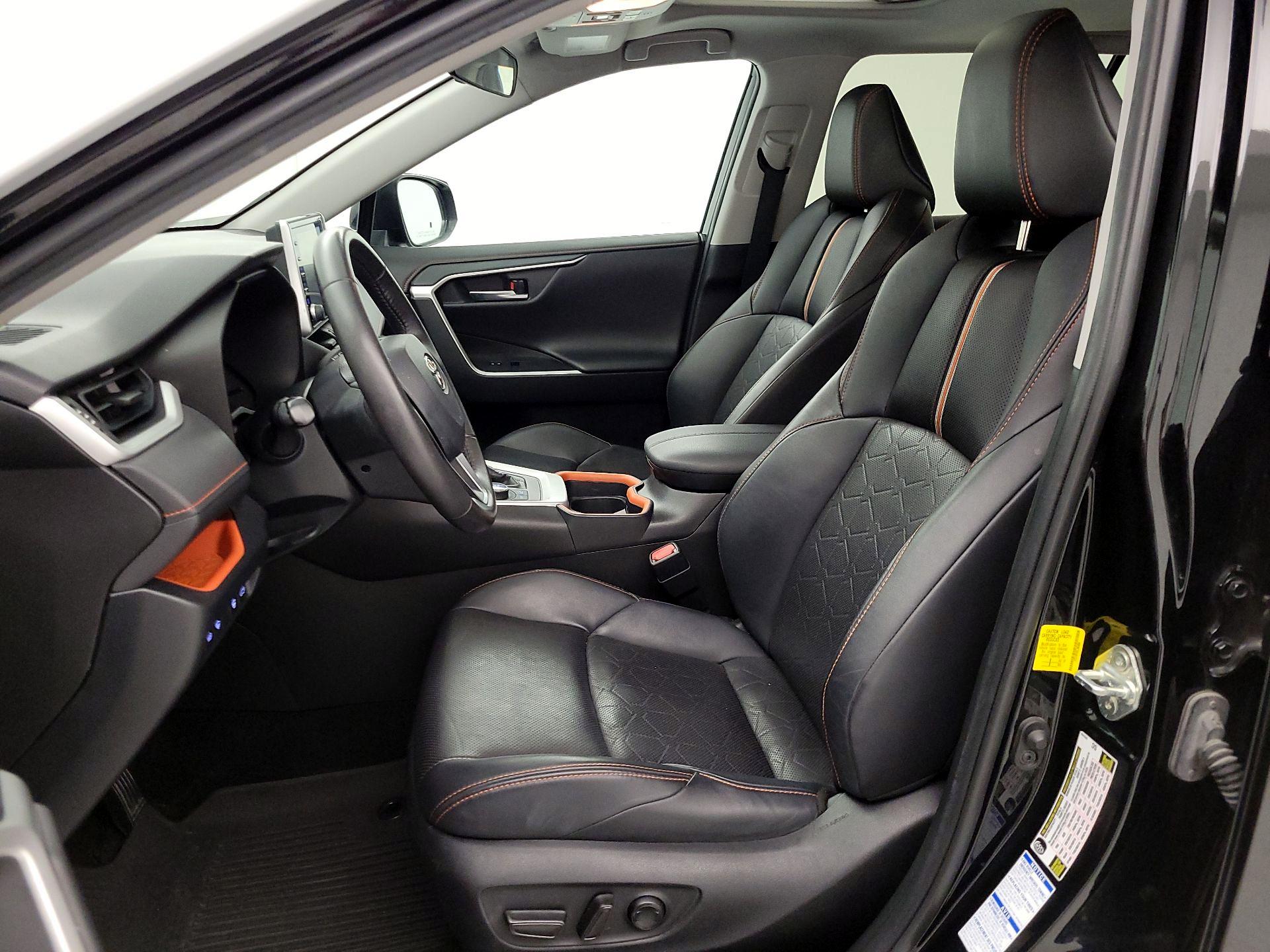 Thumbnail: 2020 Toyota RAV4 - 11
