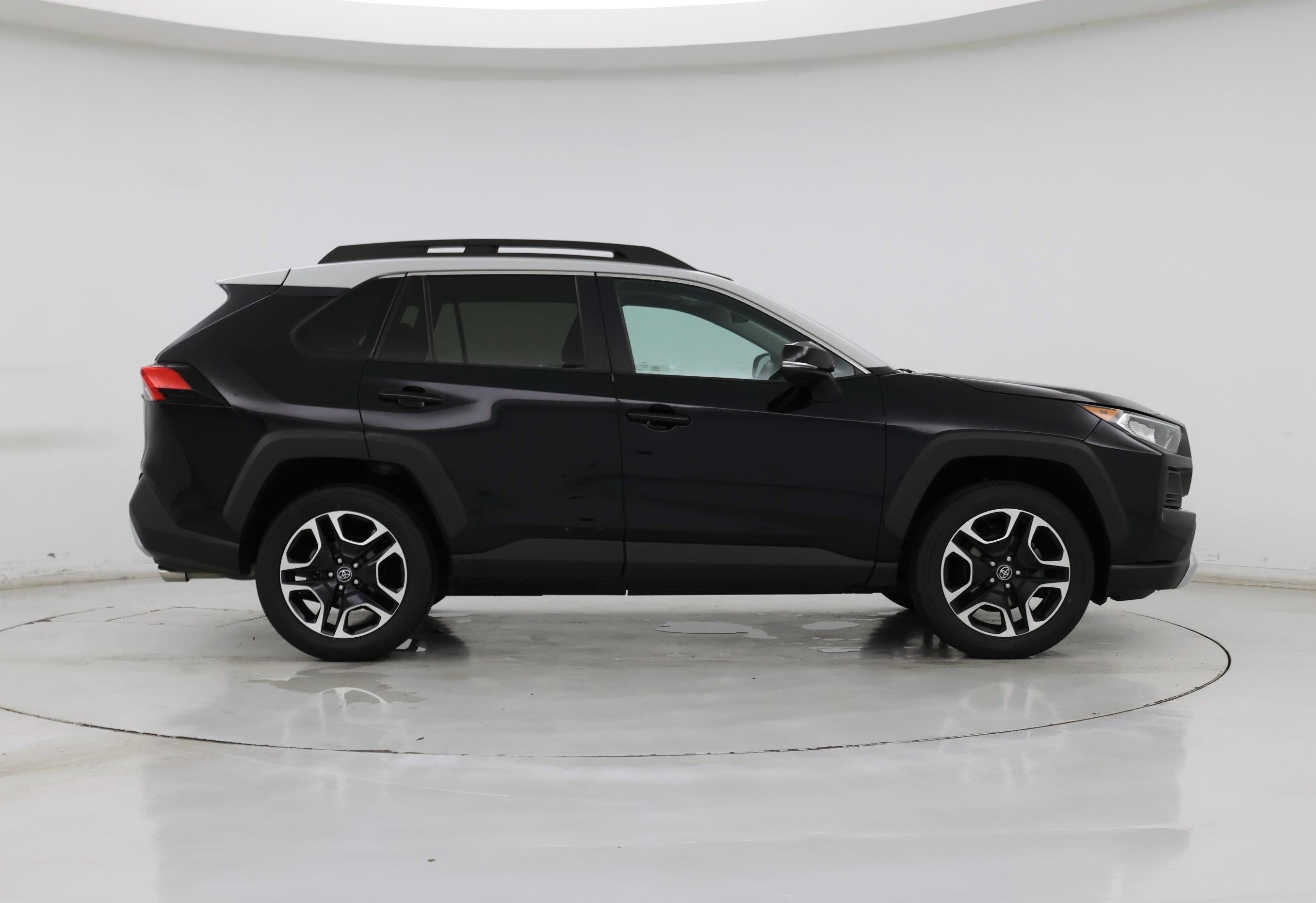 Thumbnail: 2020 Toyota RAV4 - 7