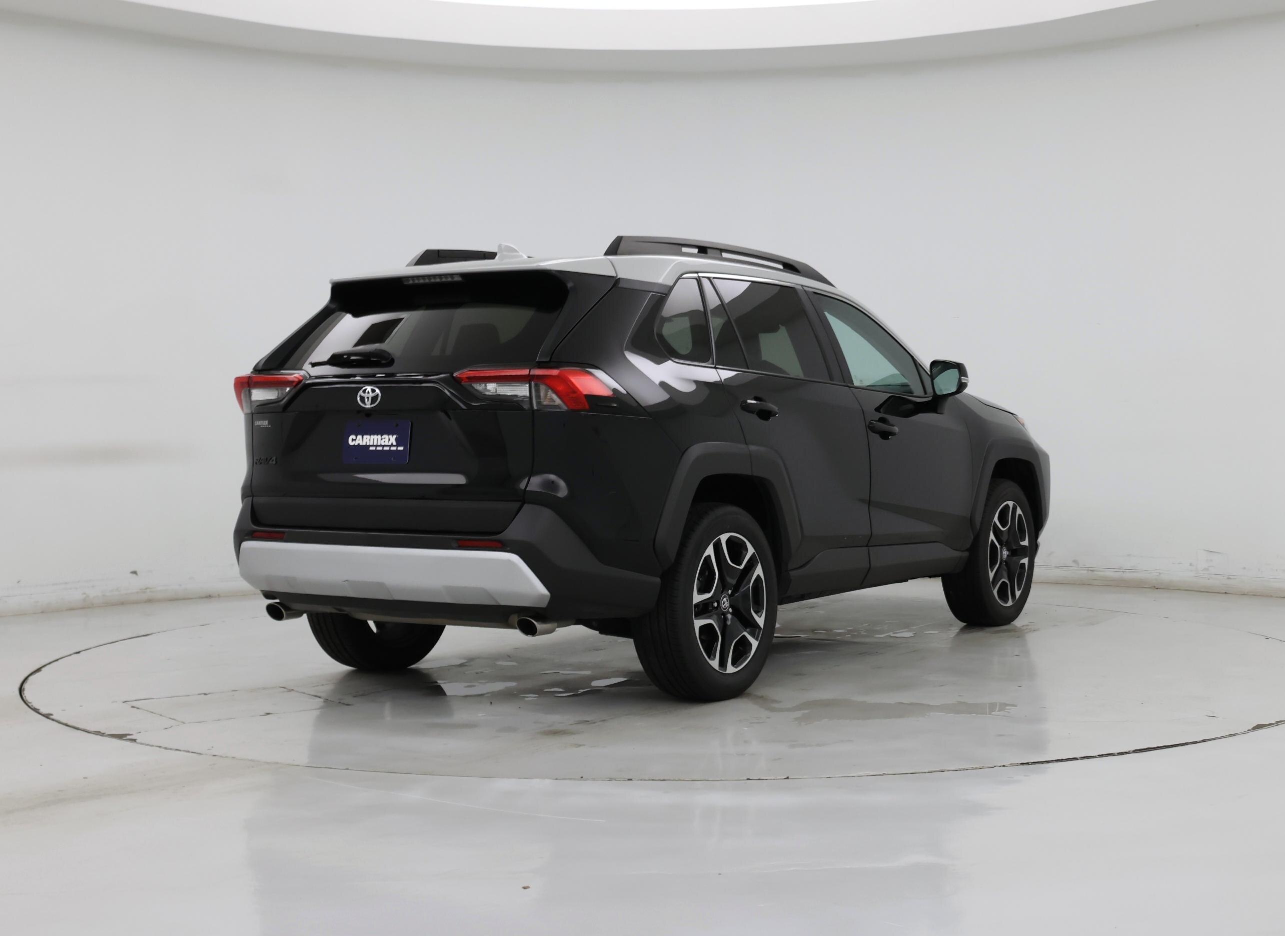 Thumbnail: 2020 Toyota RAV4 - 8