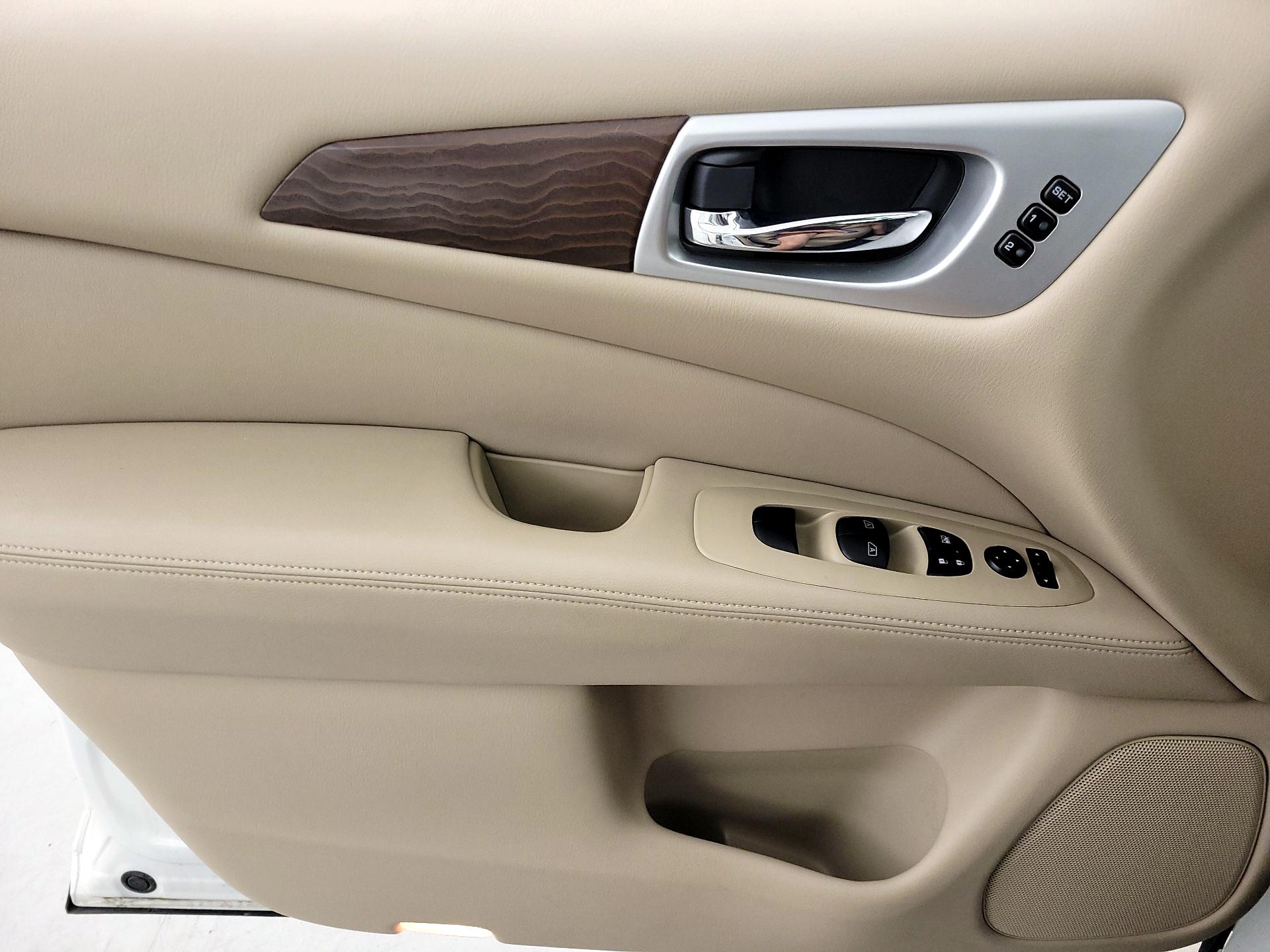 Thumbnail: 2020 Nissan Pathfinder - 12