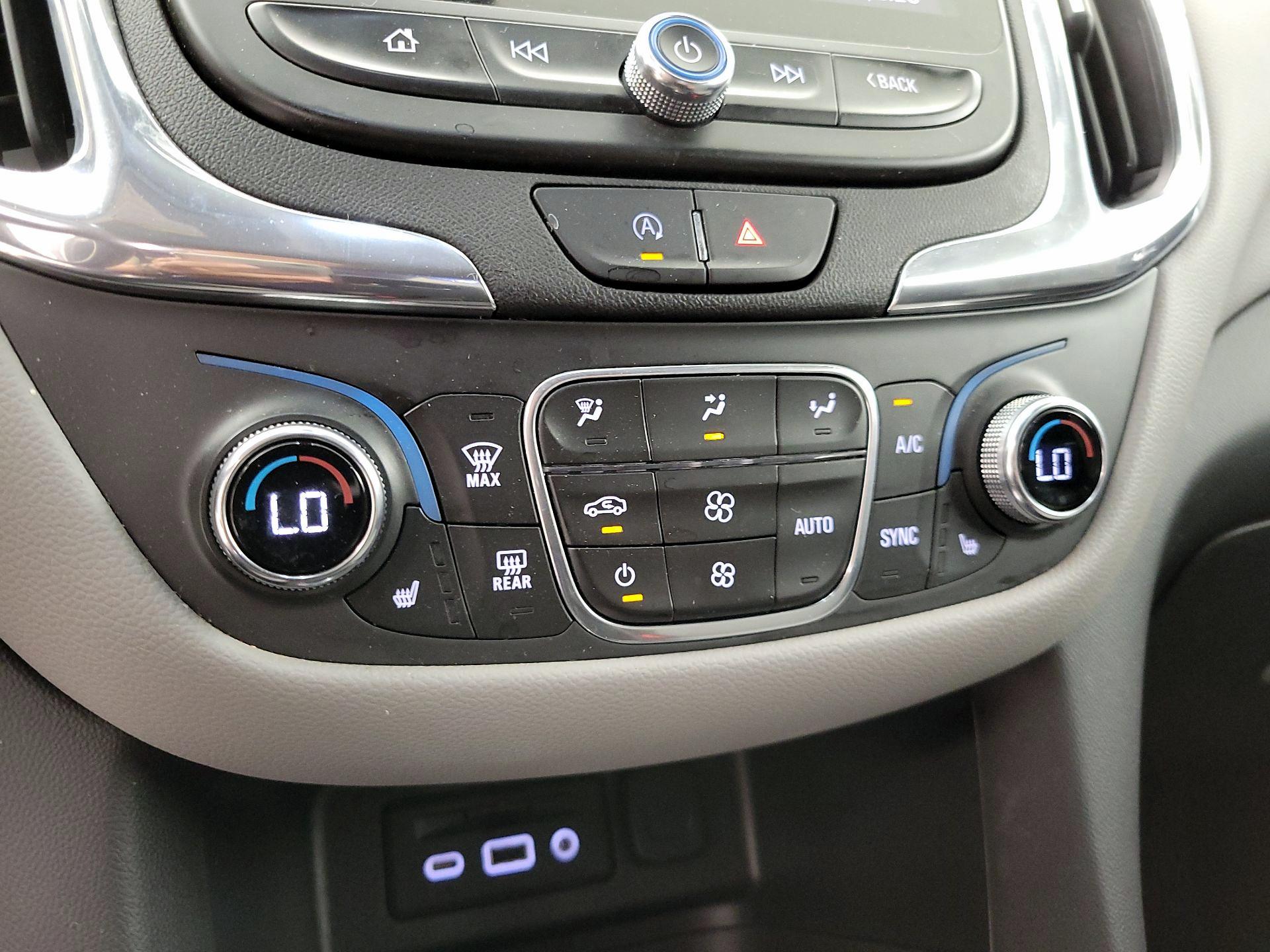 Thumbnail: 2022 Chevrolet Equinox - 17