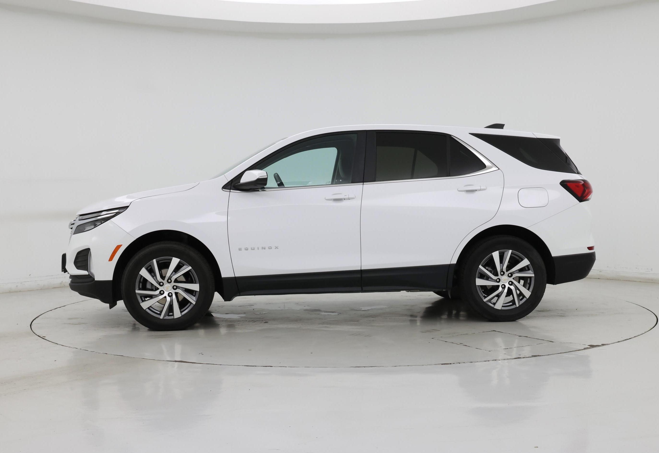 Thumbnail: 2022 Chevrolet Equinox - 3