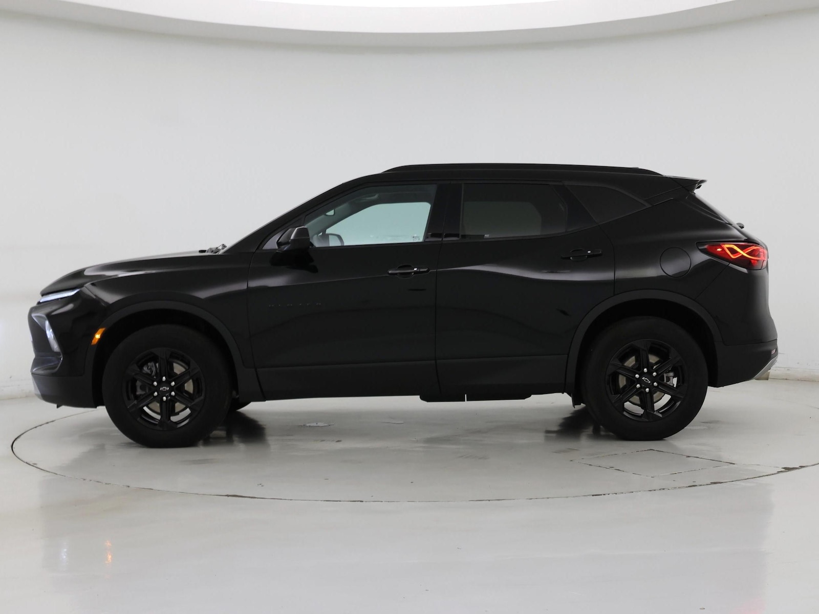 Image 4 of 2023 Chevrolet Blazer 2LT