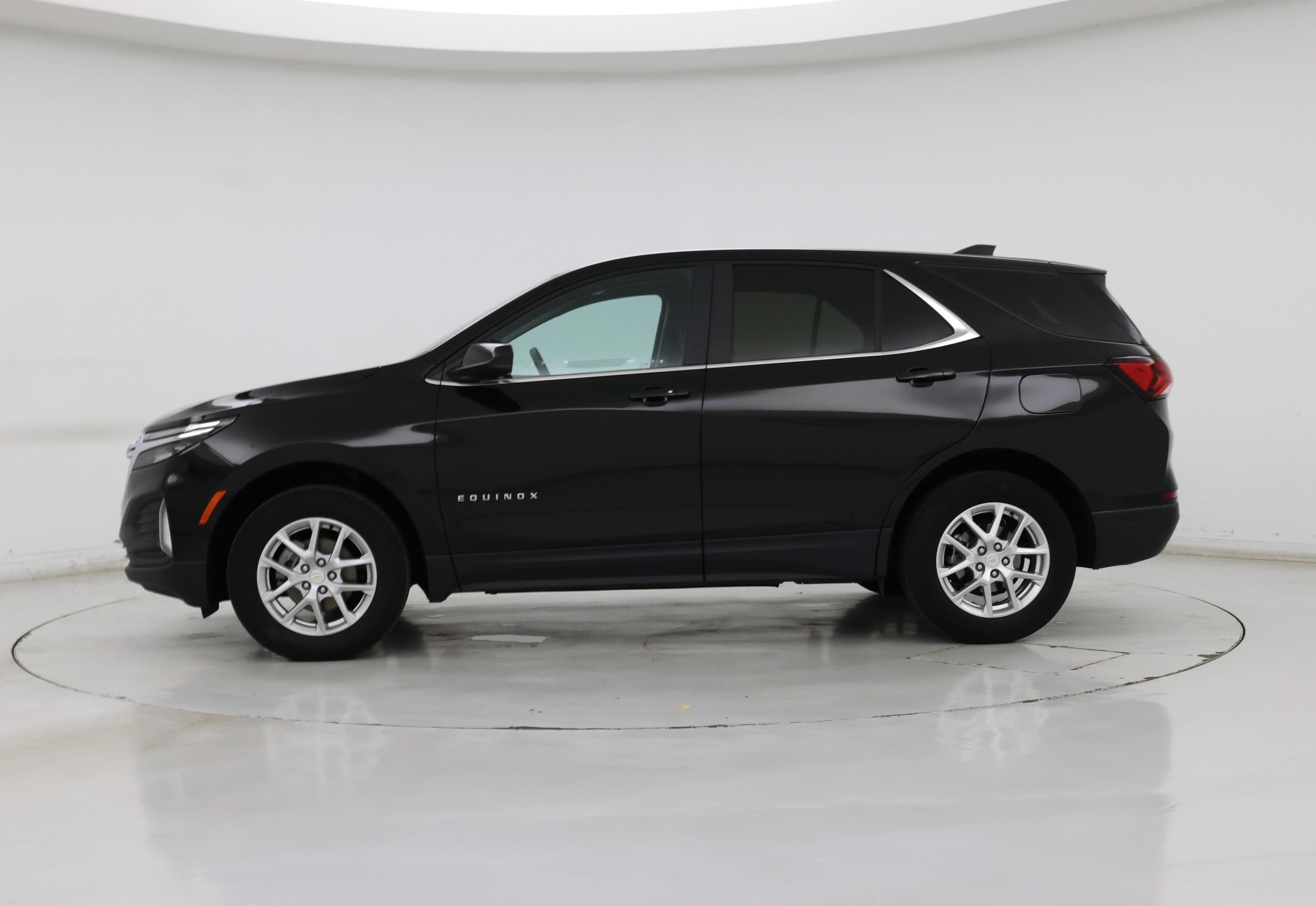 Thumbnail: 2023 Chevrolet Equinox - 3