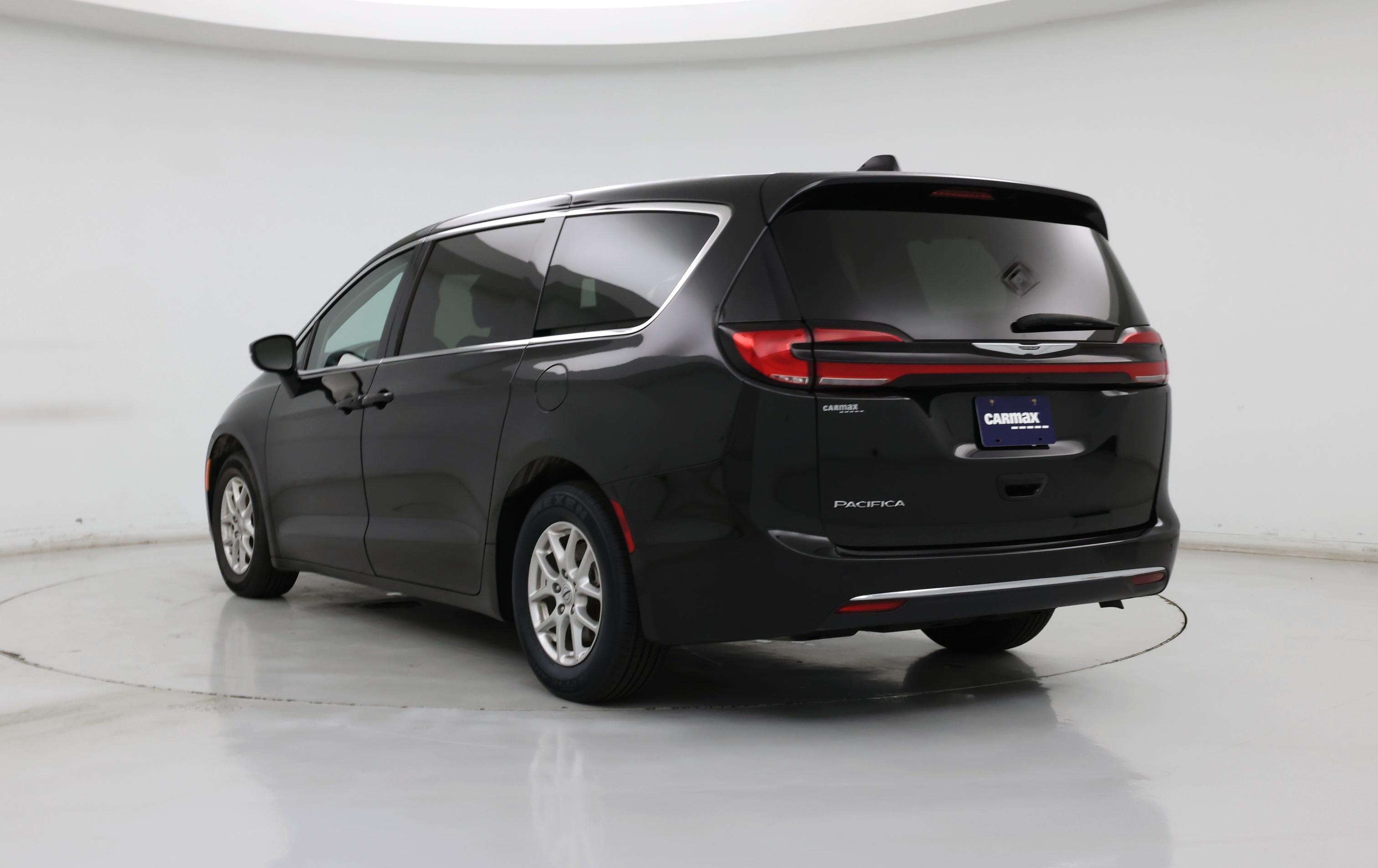 Thumbnail: 2023 Chrysler Pacifica - 2