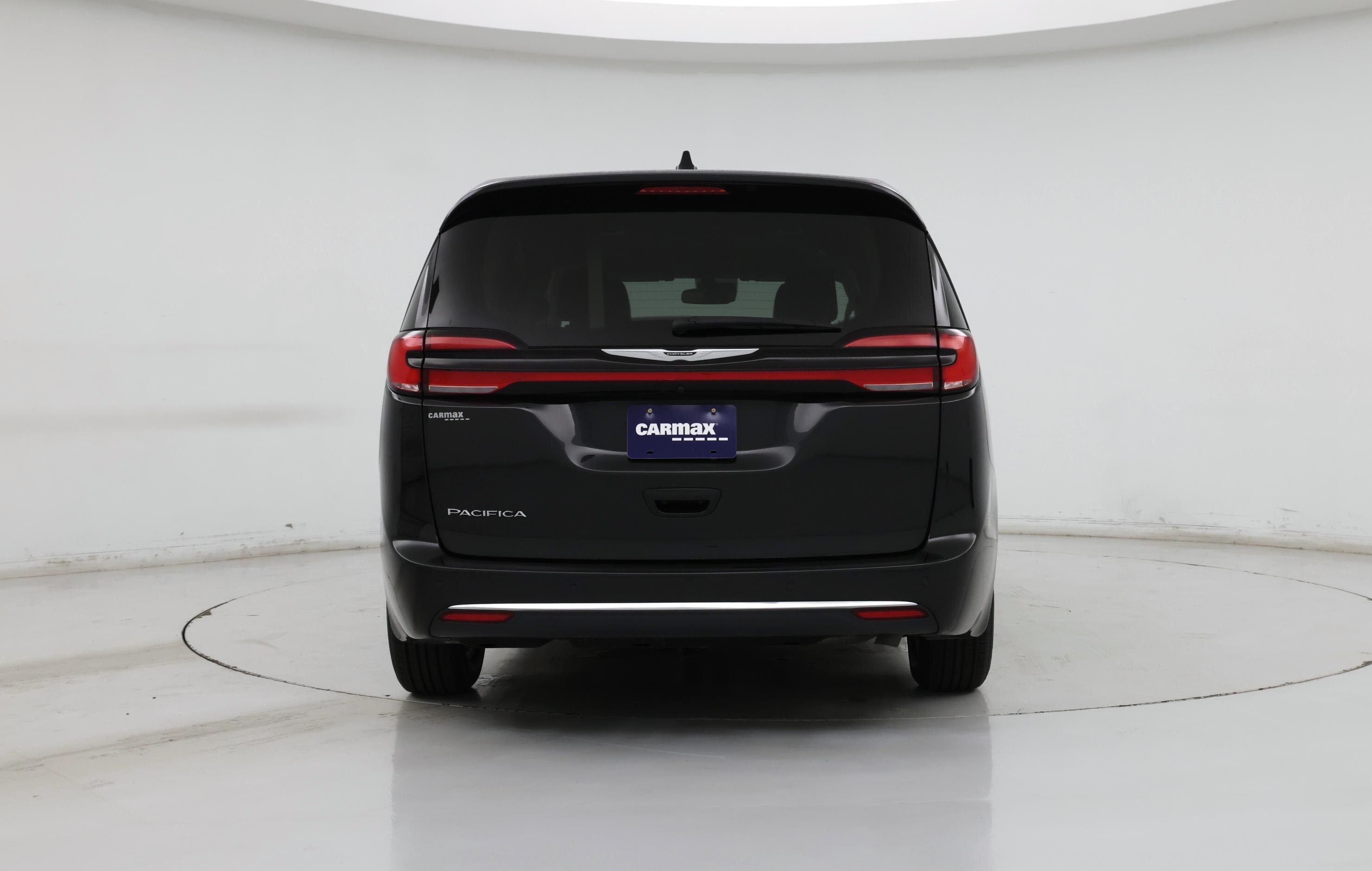 Thumbnail: 2023 Chrysler Pacifica - 6