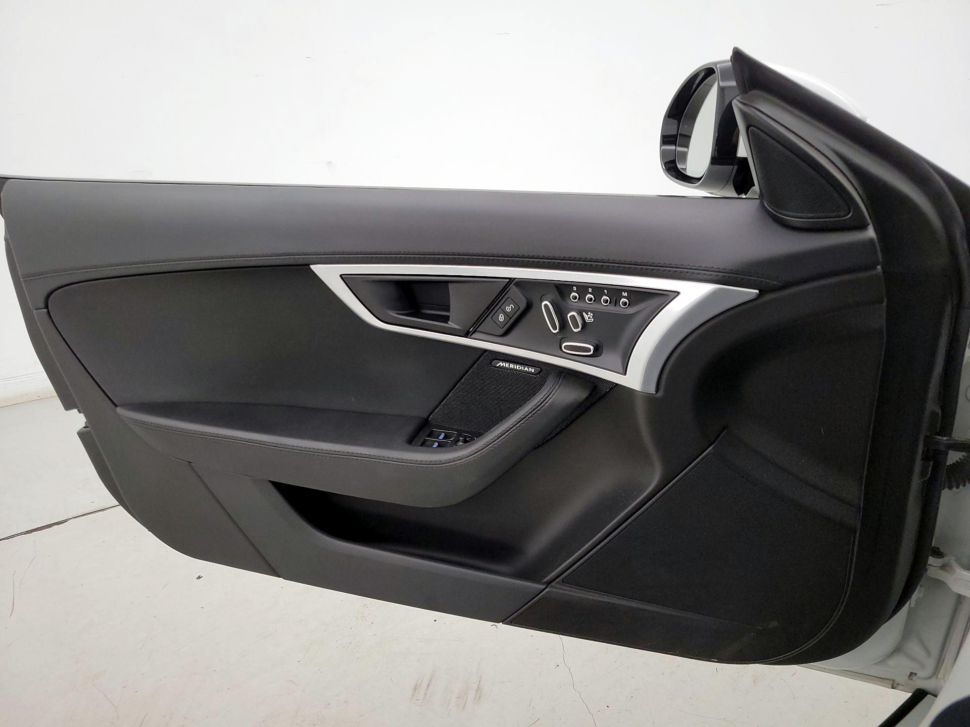 Thumbnail: 2018 Jaguar F-Type - 12