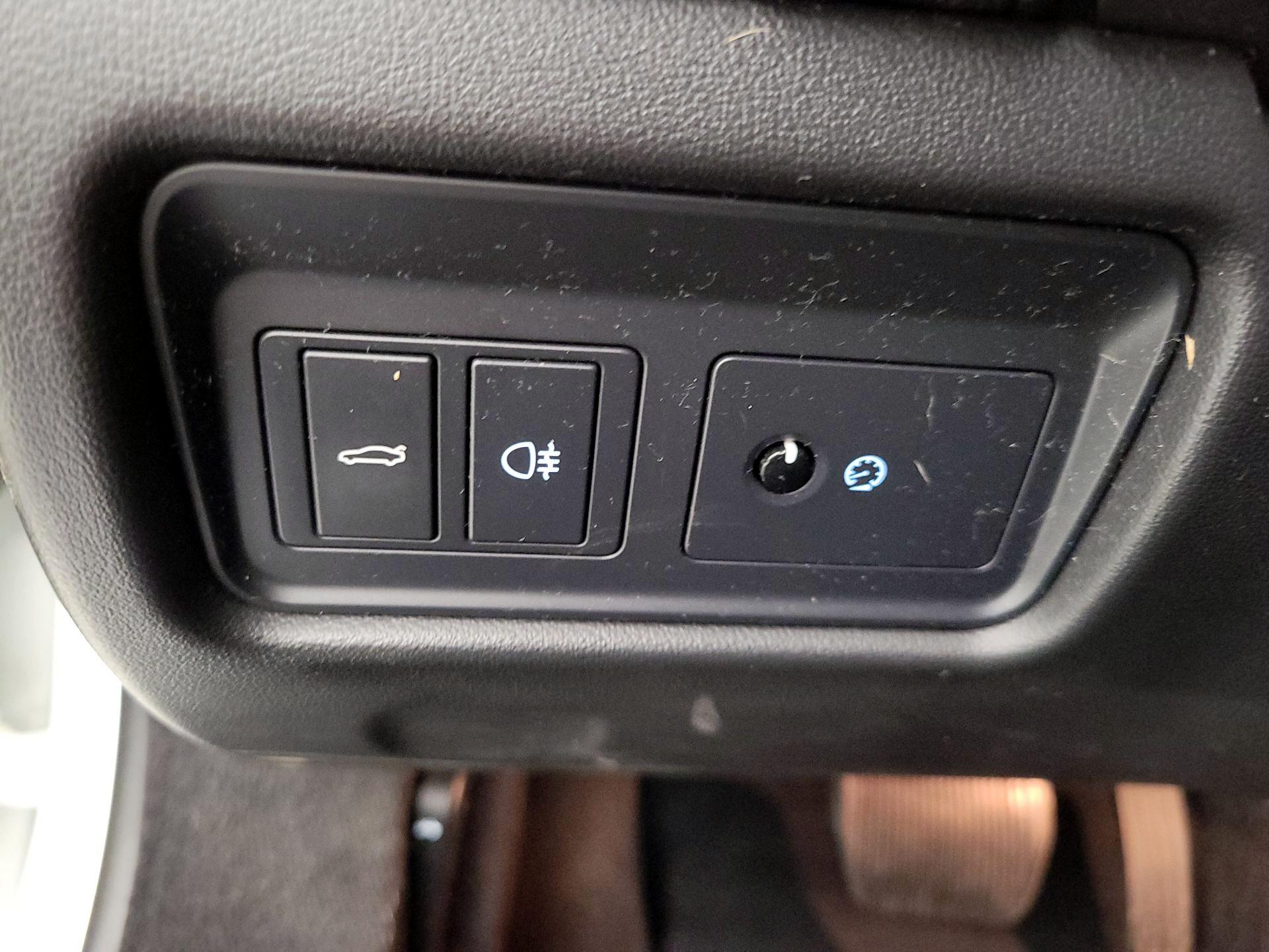 Thumbnail: 2018 Jaguar F-Type - 13