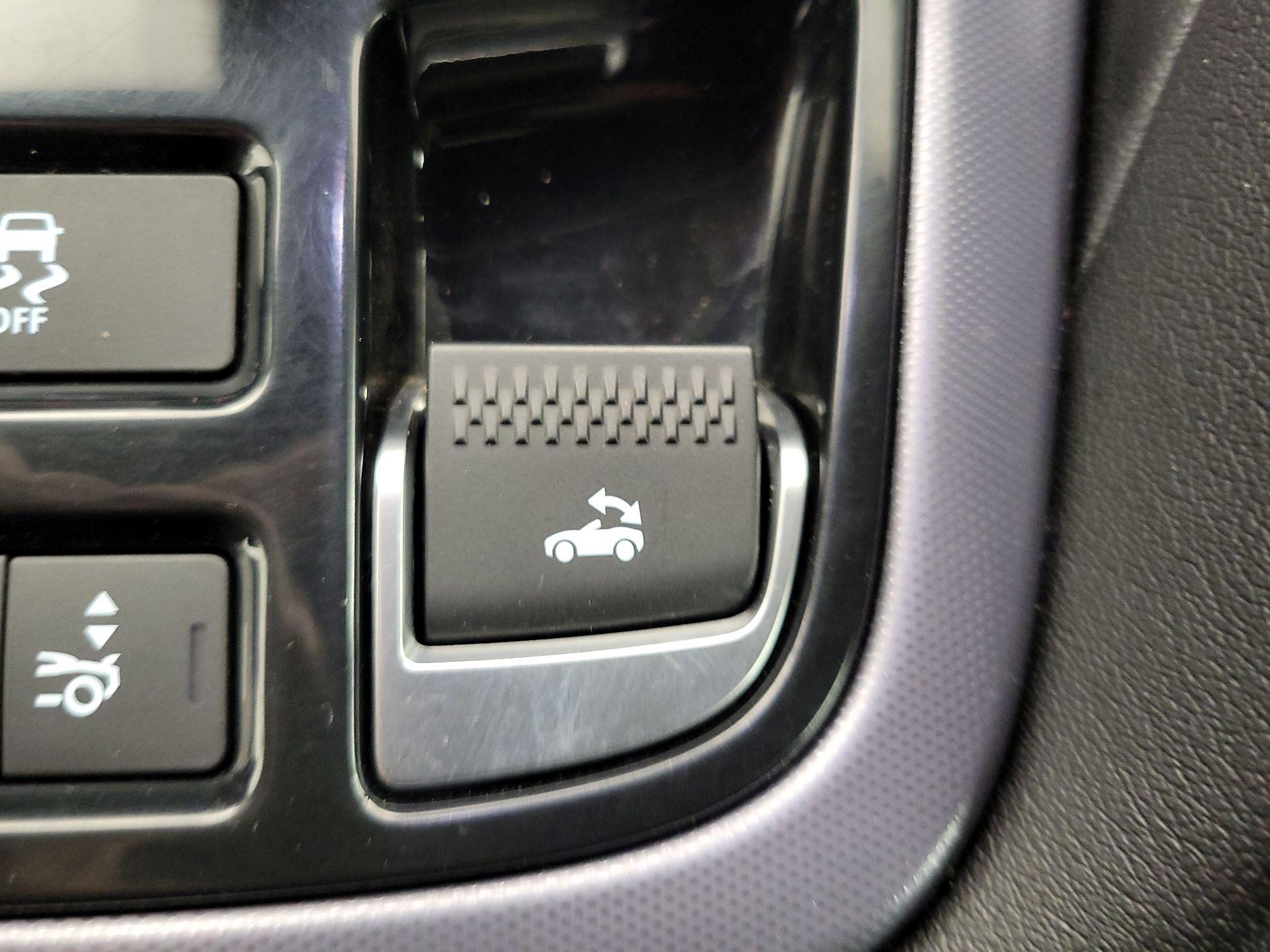 Thumbnail: 2018 Jaguar F-Type - 19