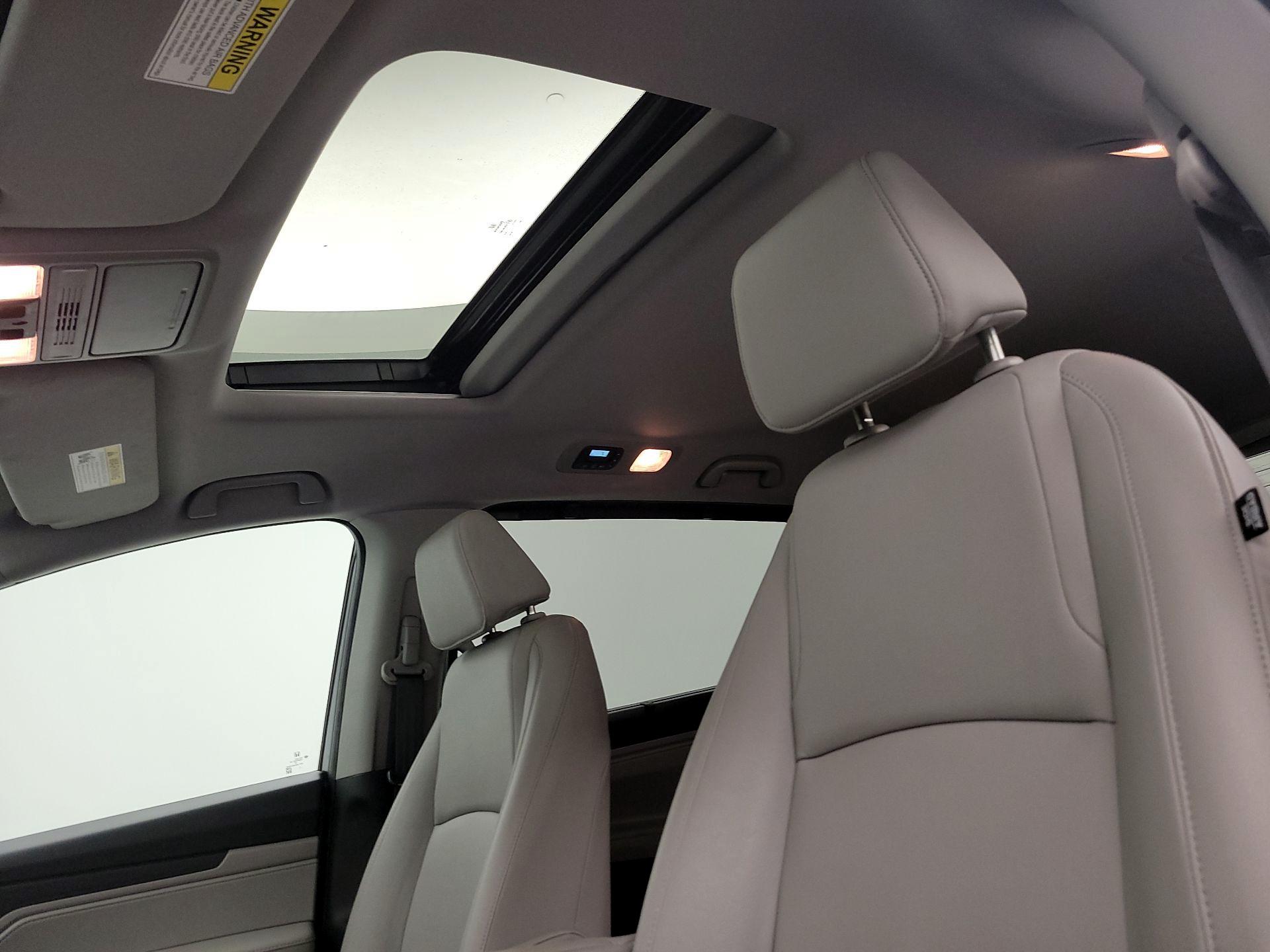 Thumbnail: 2019 Honda Odyssey - 19