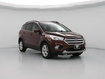 Red 2018 Ford Escape SE