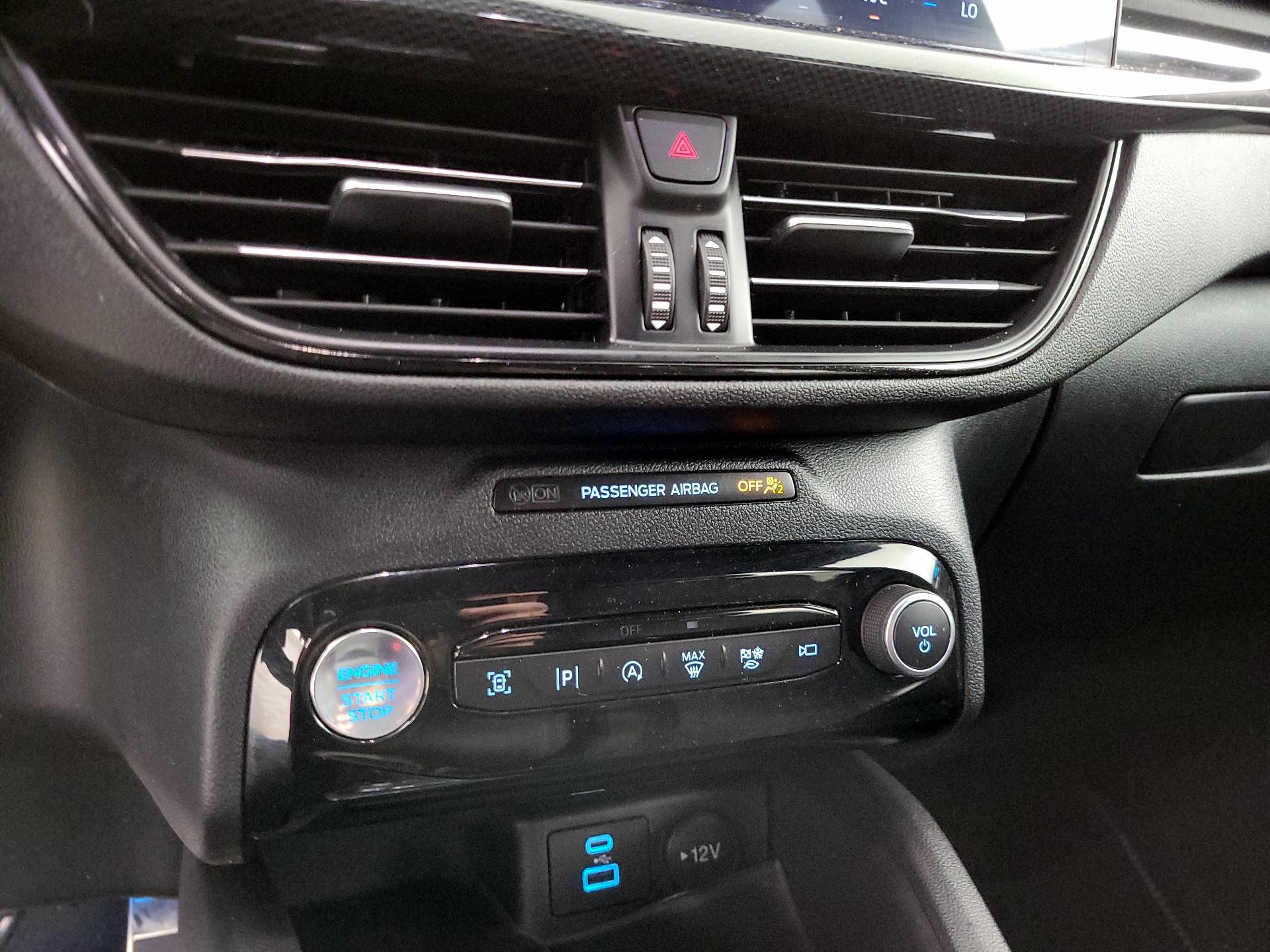 Thumbnail: 2023 Ford Escape - 17