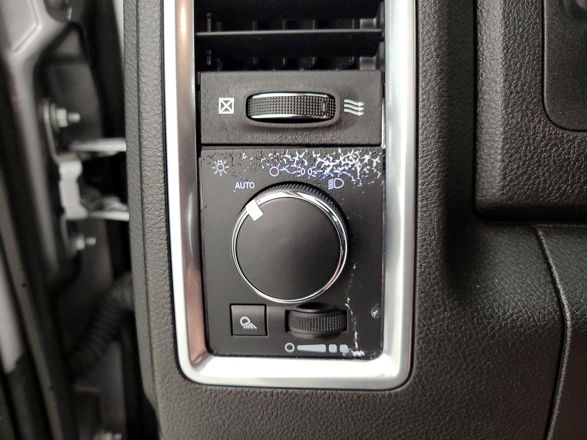 Thumbnail: 2023 RAM 1500 Classic - 13