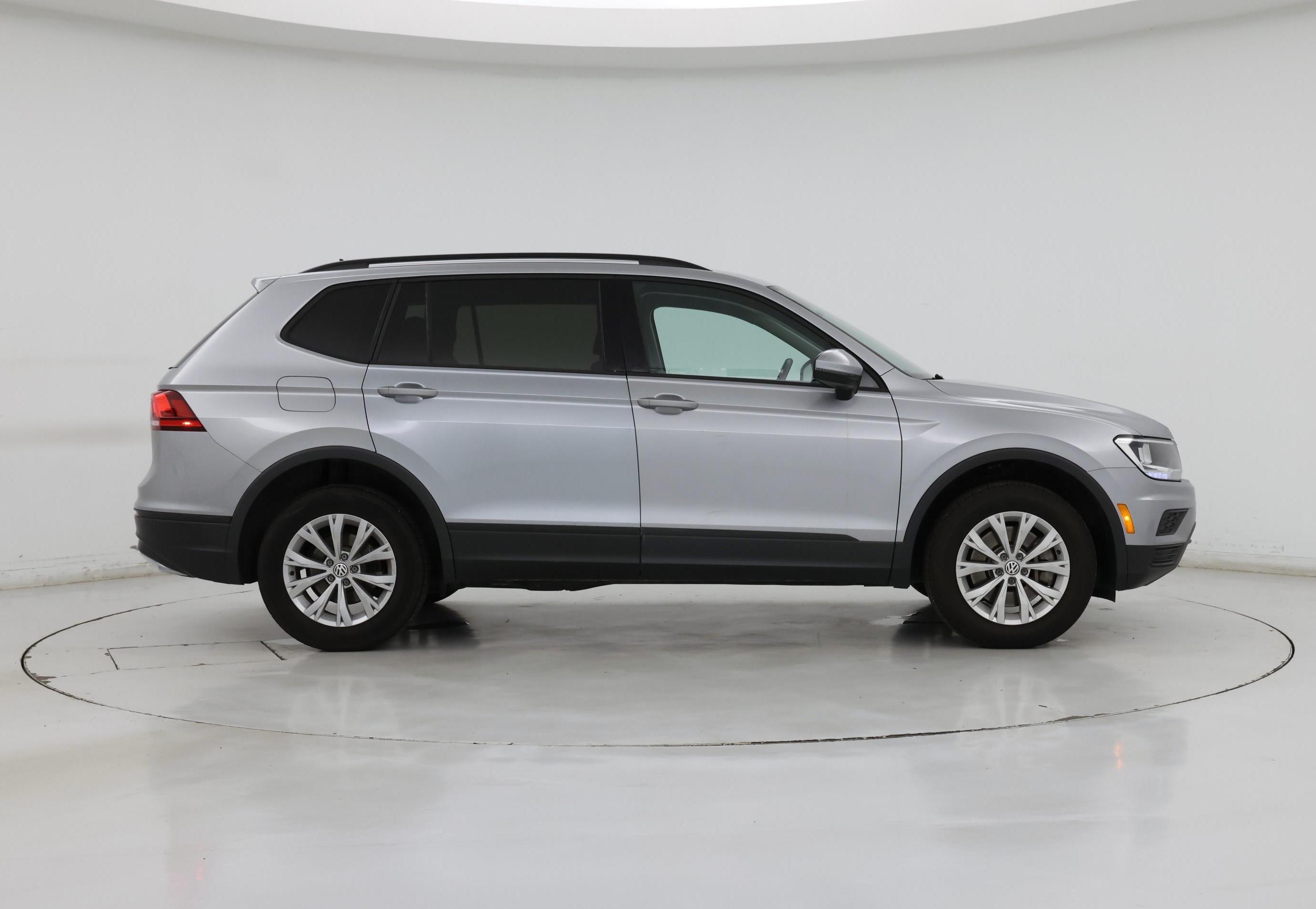Thumbnail: 2020 Volkswagen Tiguan - 7