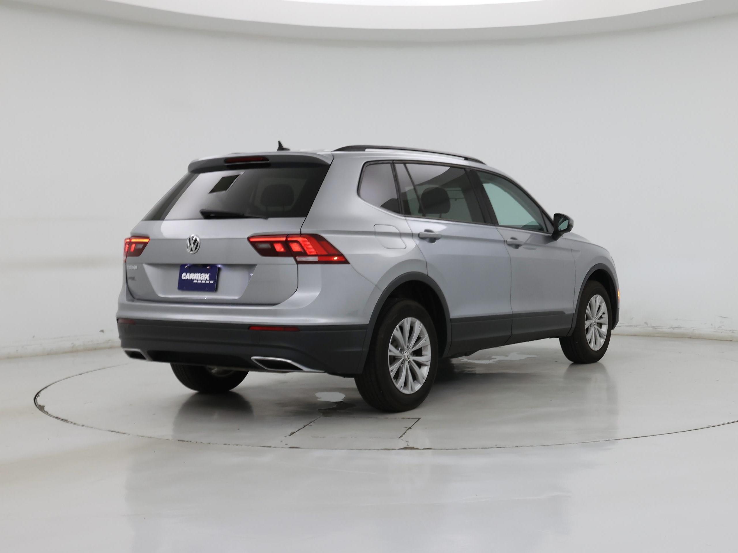 Thumbnail: 2020 Volkswagen Tiguan - 8