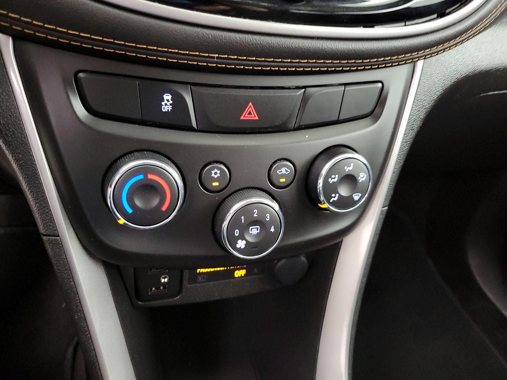 Thumbnail: 2020 Chevrolet Trax - 16