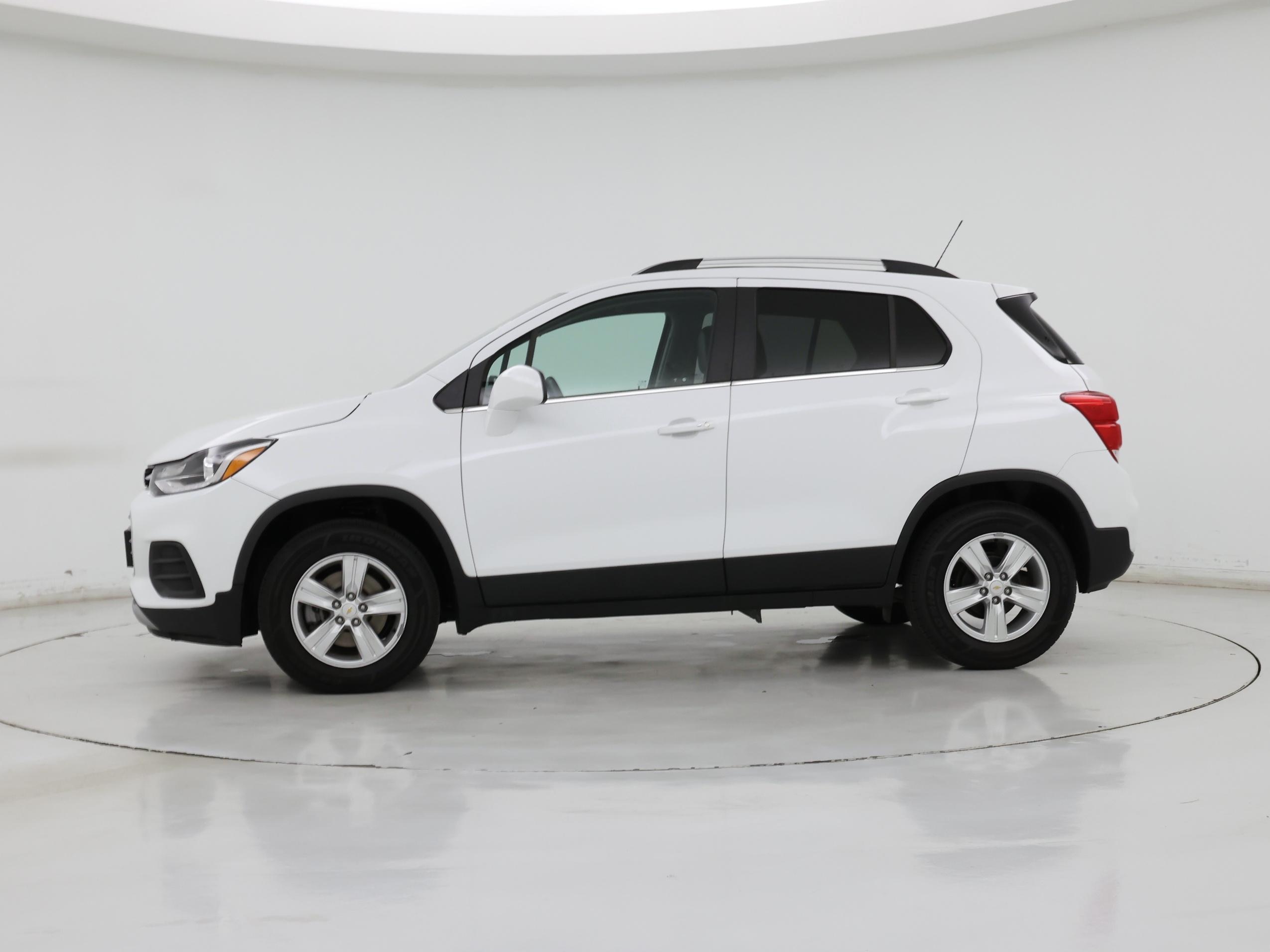 Thumbnail: 2020 Chevrolet Trax - 3