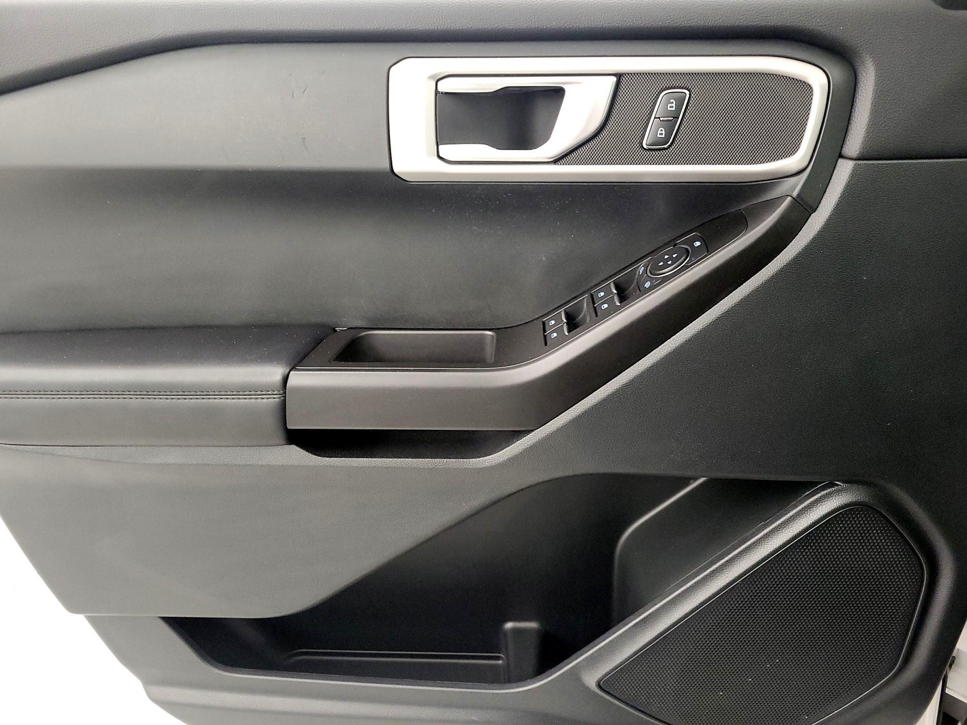 Thumbnail: 2021 Ford Explorer - 12