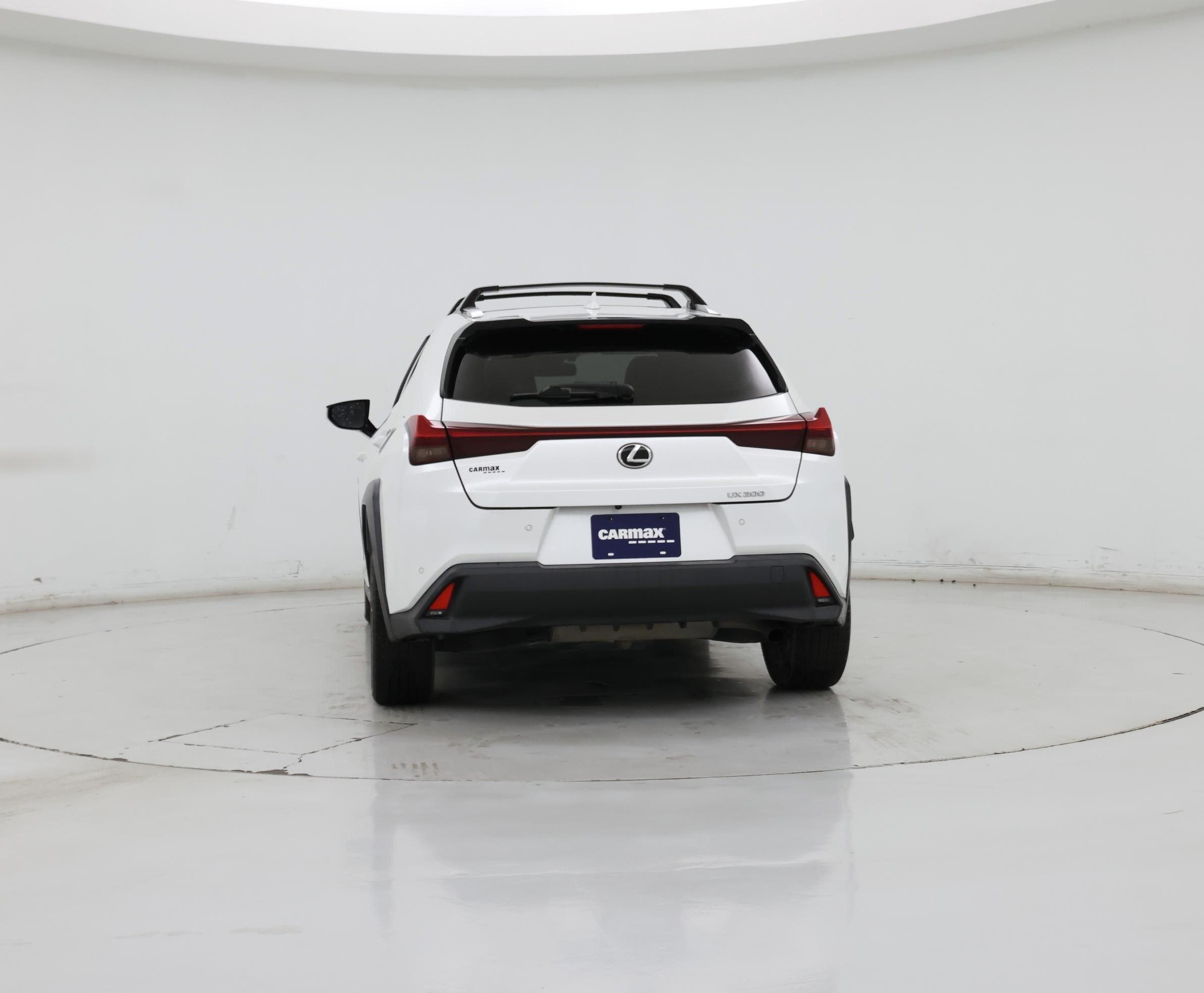 Thumbnail: 2022 Lexus UX - 6