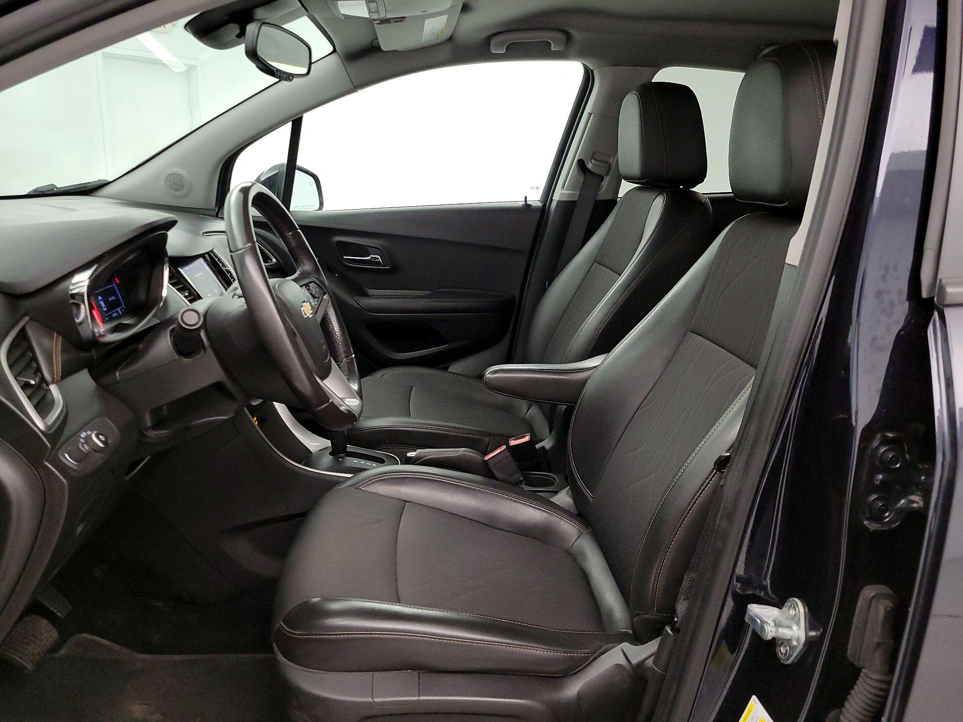 Thumbnail: 2022 Chevrolet Trax - 11