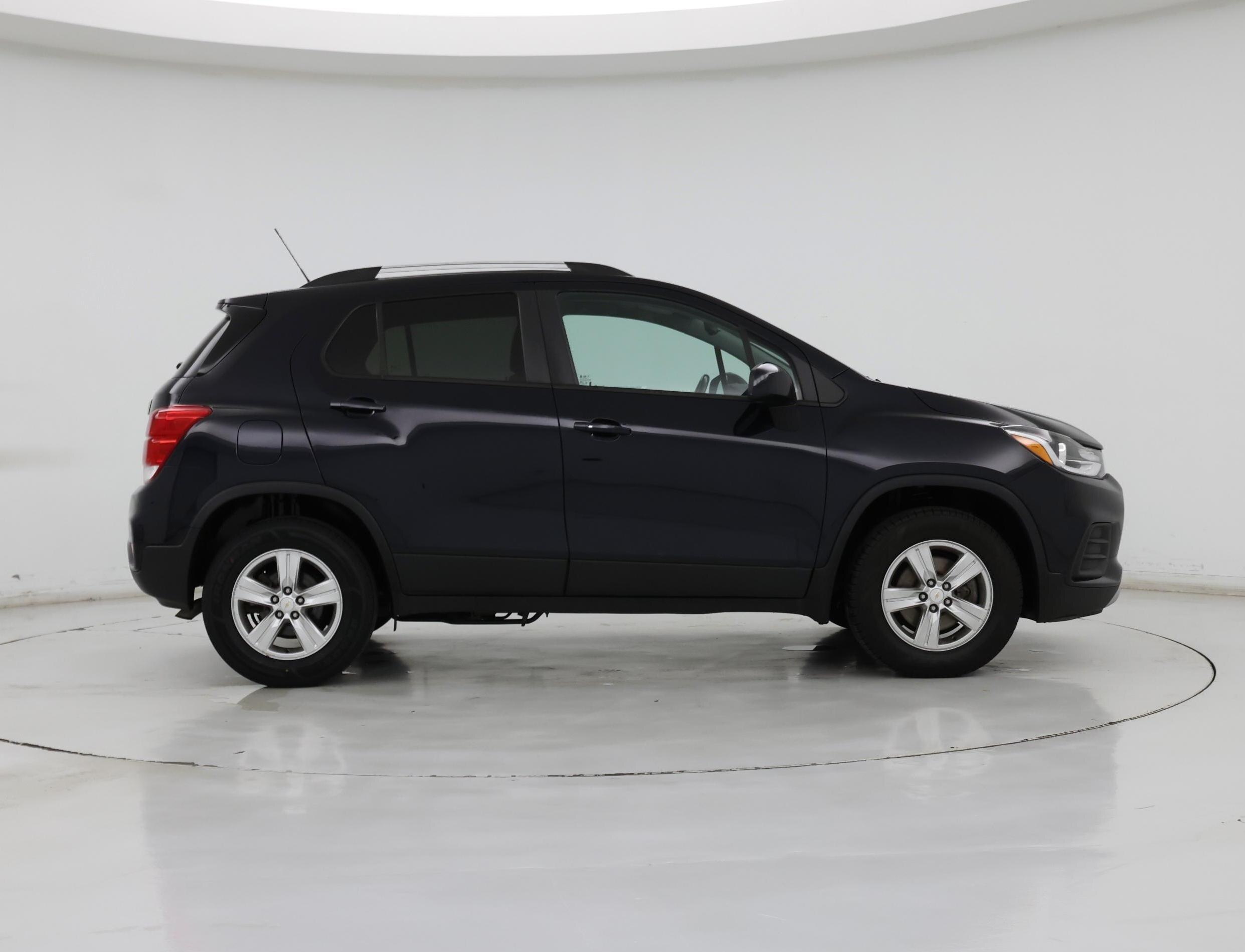 Thumbnail: 2022 Chevrolet Trax - 7