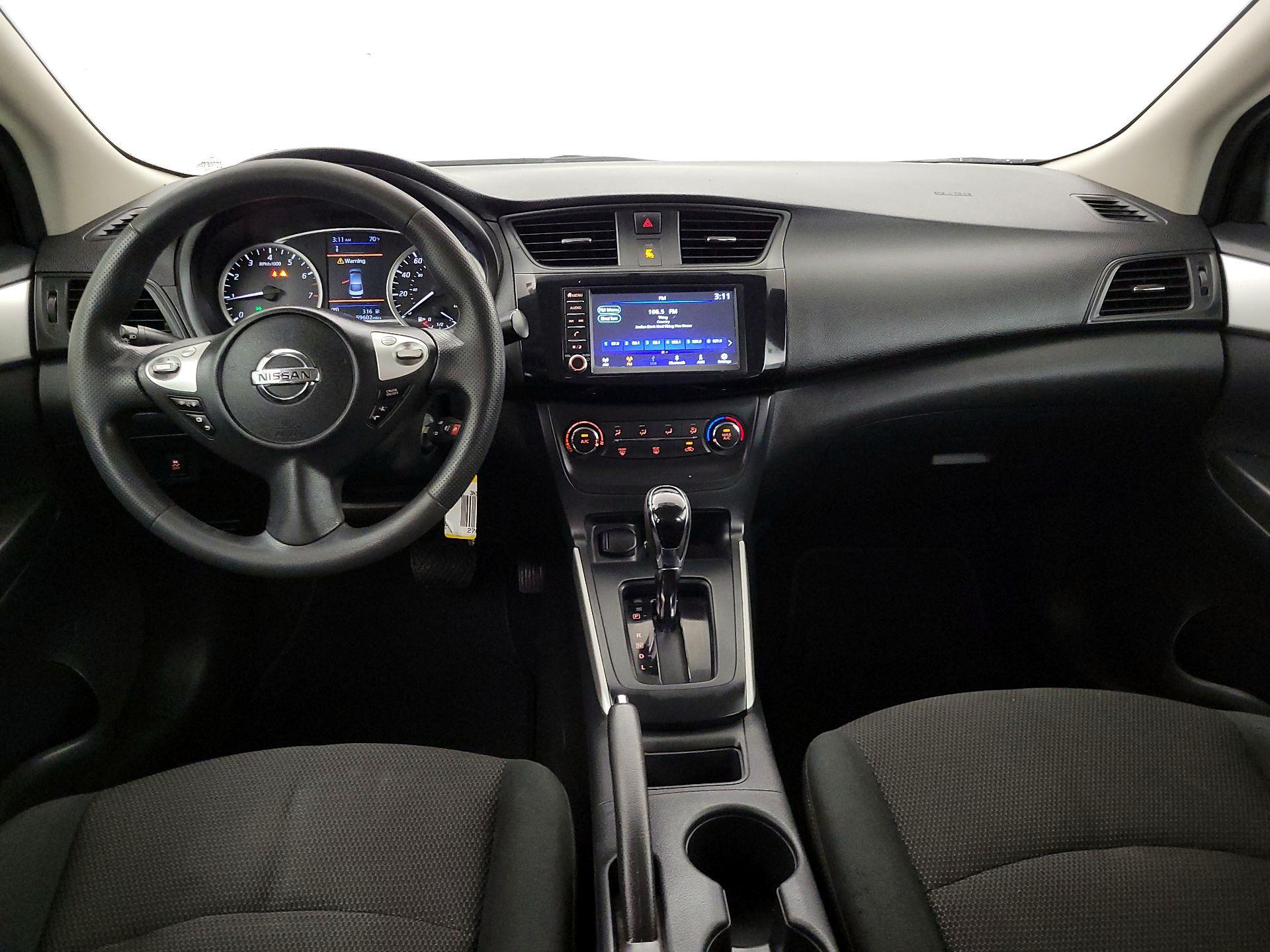 Thumbnail: 2019 Nissan Sentra - 9