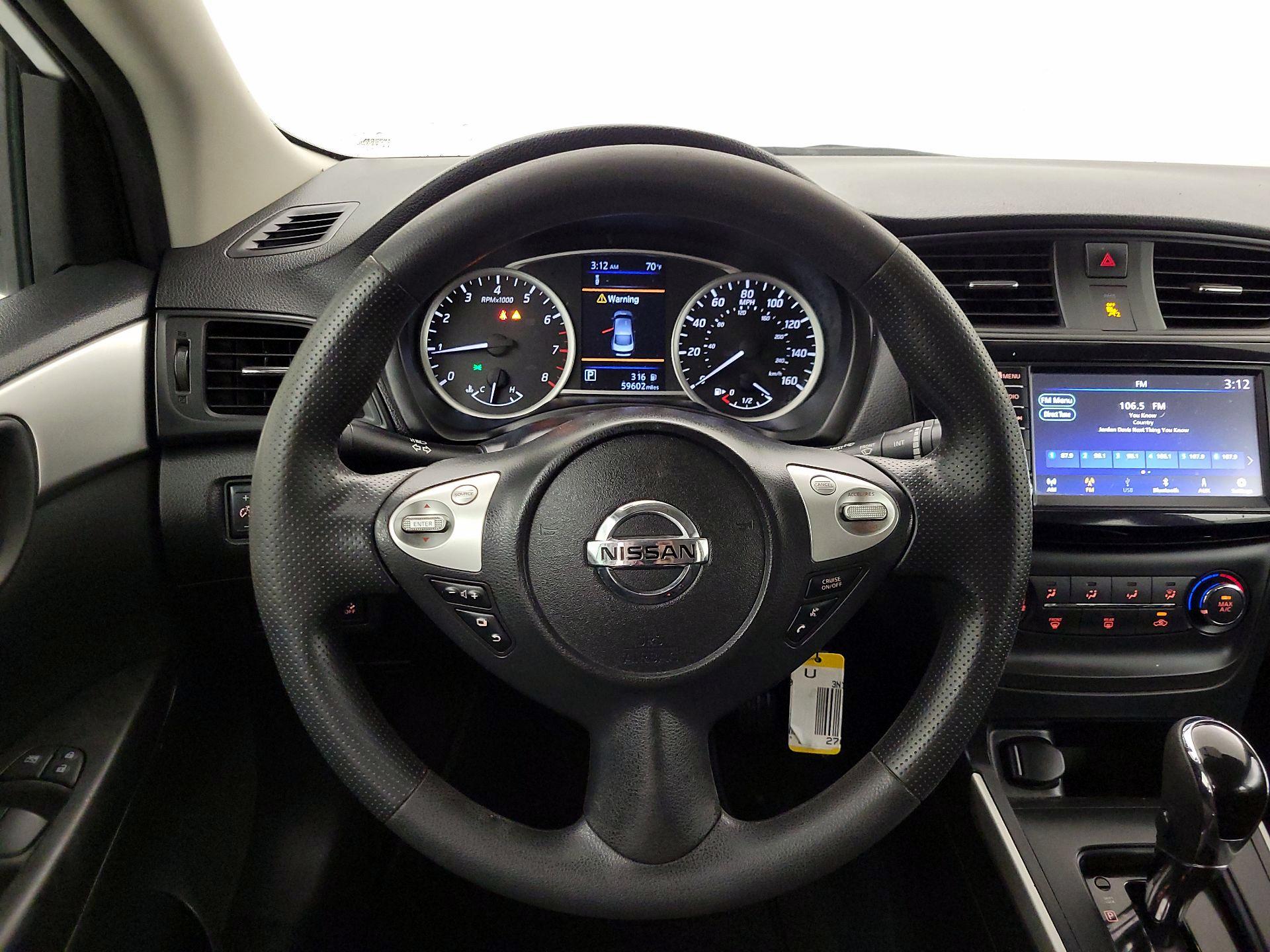 Thumbnail: 2019 Nissan Sentra - 10