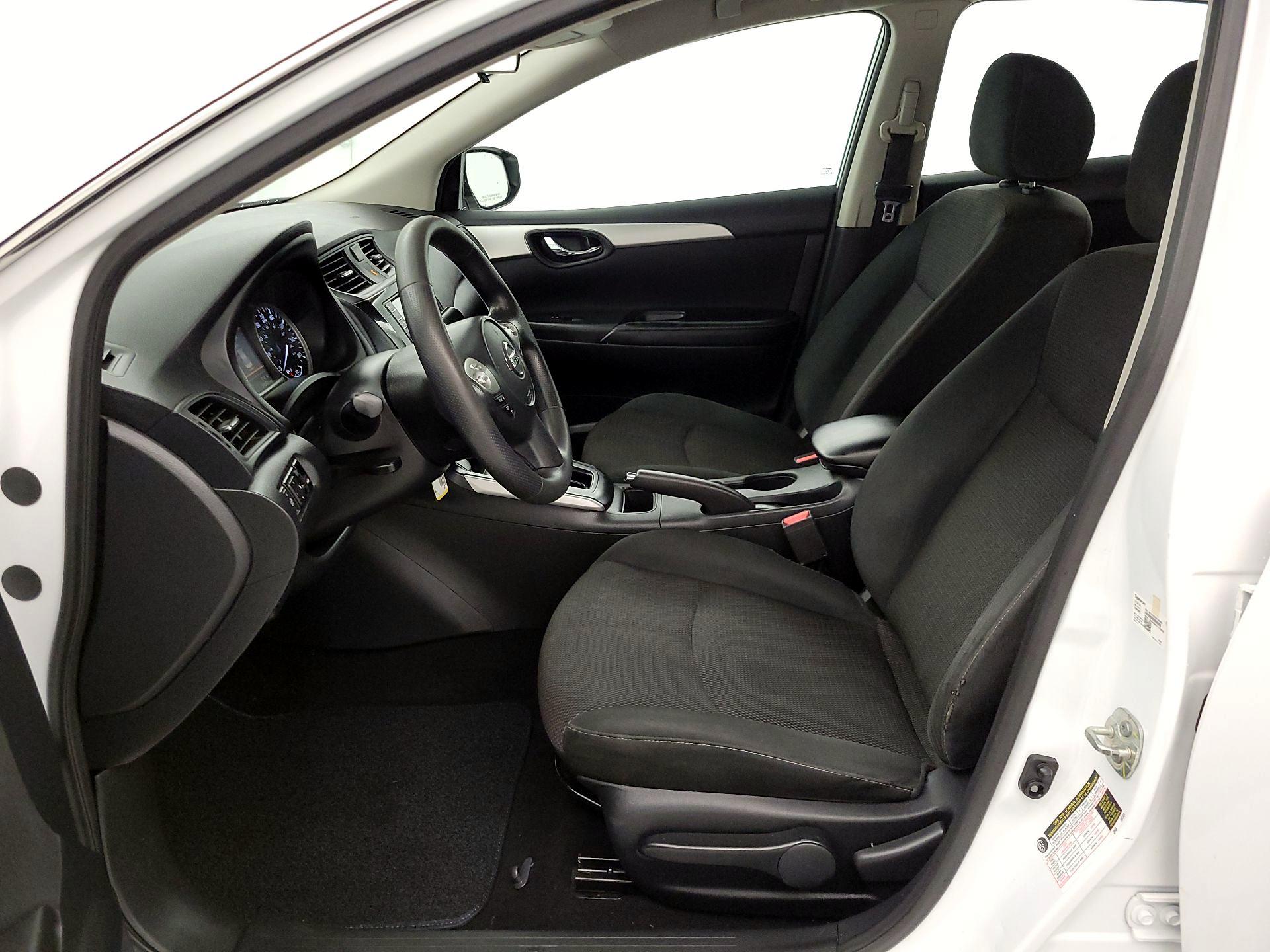 Thumbnail: 2019 Nissan Sentra - 11