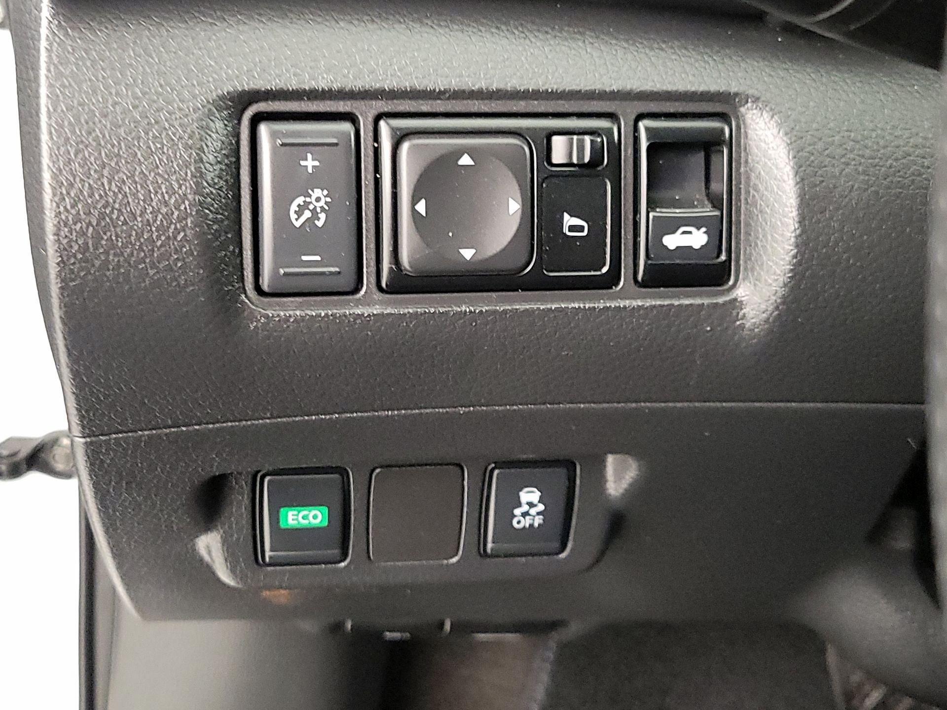 Thumbnail: 2019 Nissan Sentra - 13
