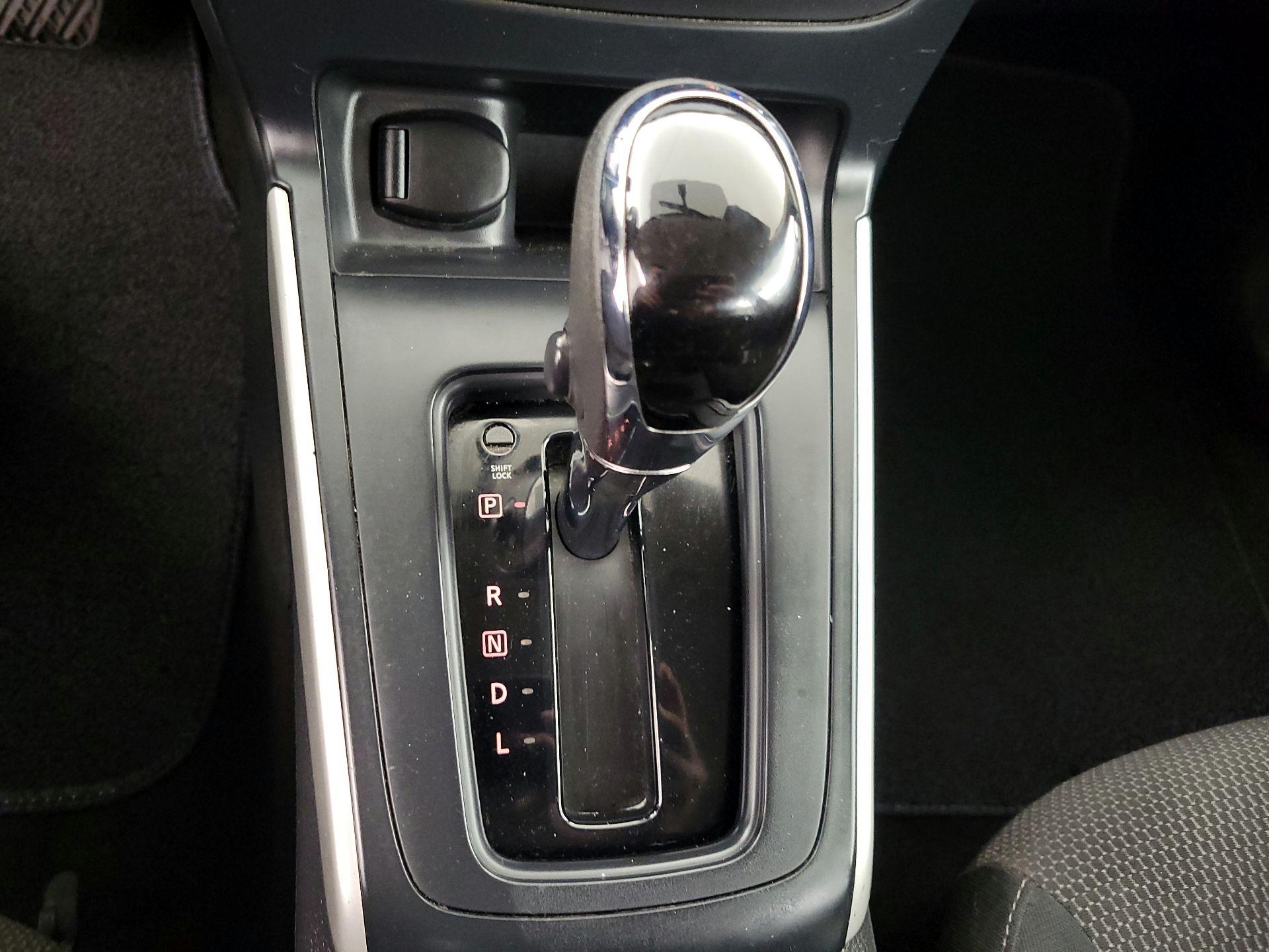Thumbnail: 2019 Nissan Sentra - 17