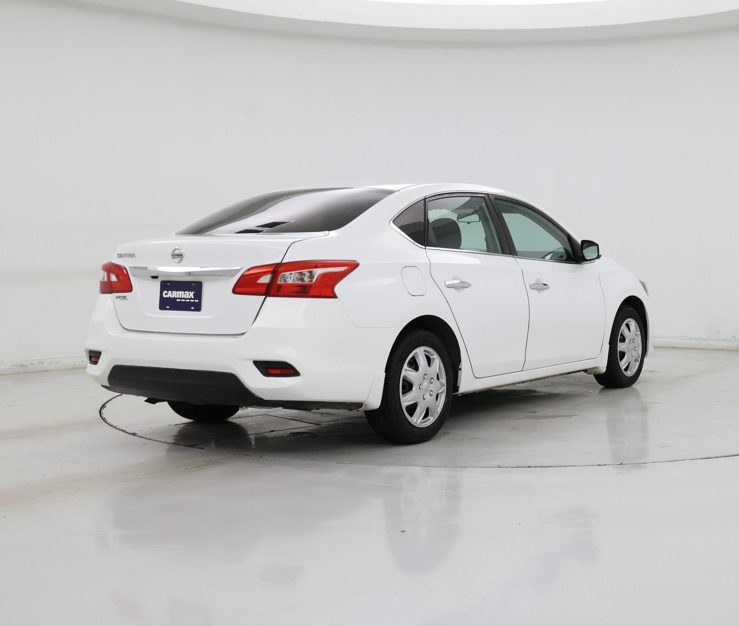 Thumbnail: 2019 Nissan Sentra - 8