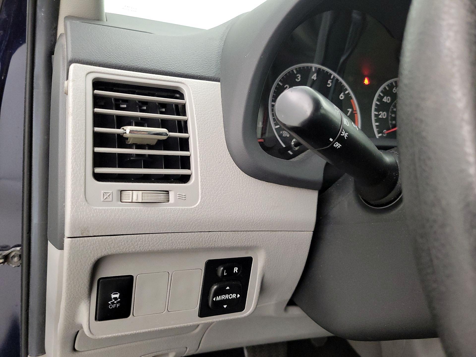 Thumbnail: 2013 Toyota Corolla - 13