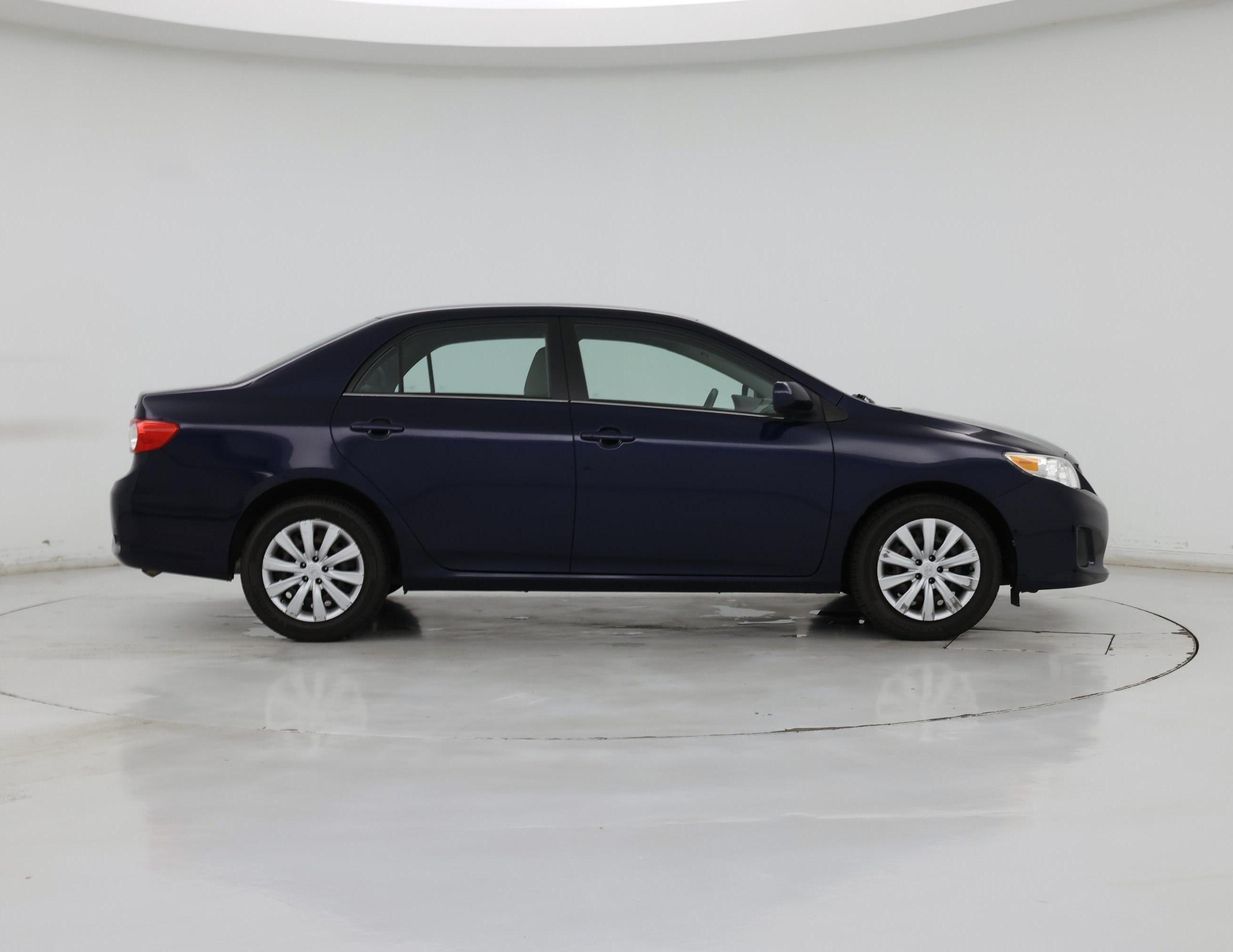 Thumbnail: 2013 Toyota Corolla - 7