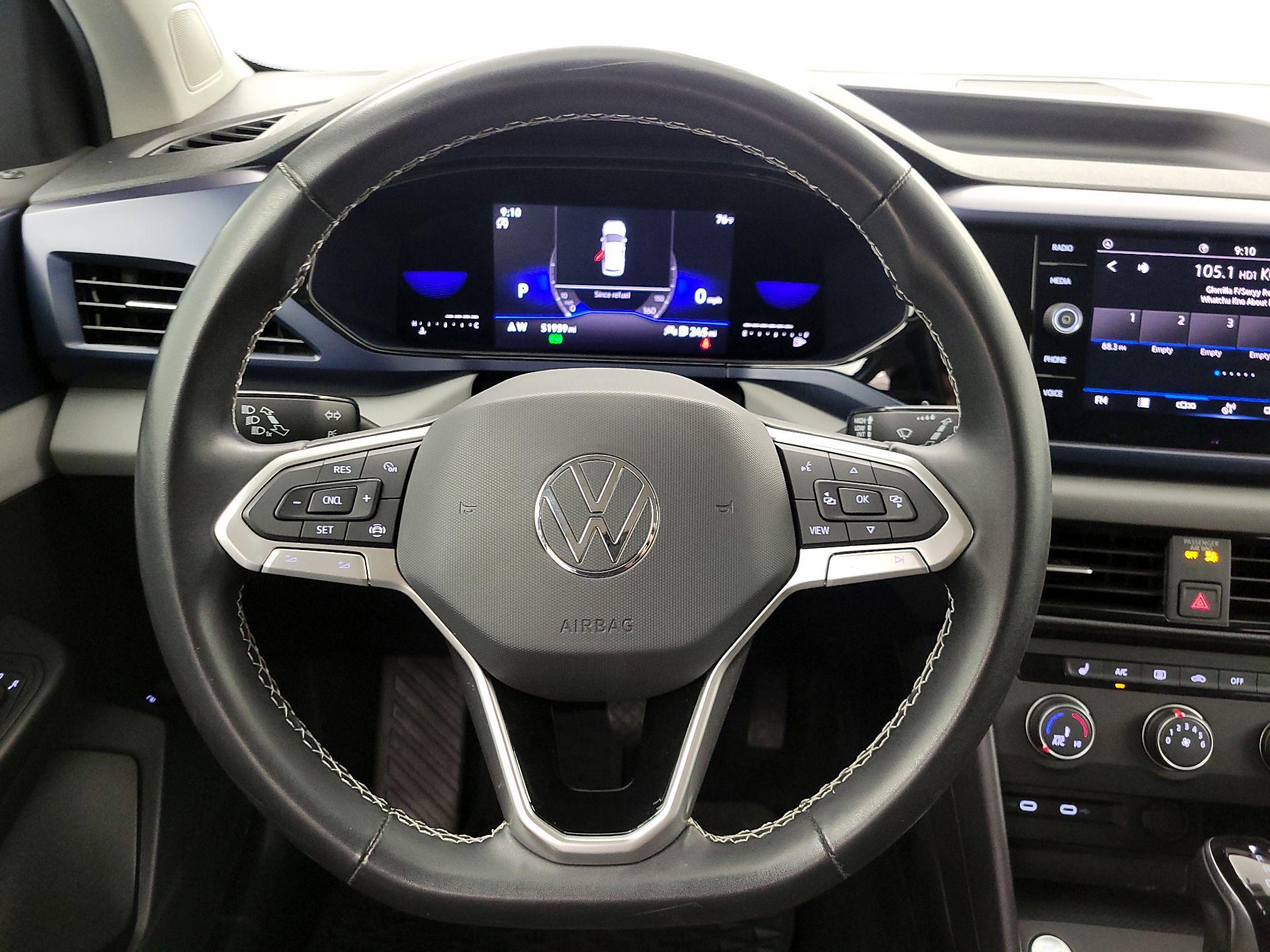 Thumbnail: 2022 Volkswagen Taos - 10