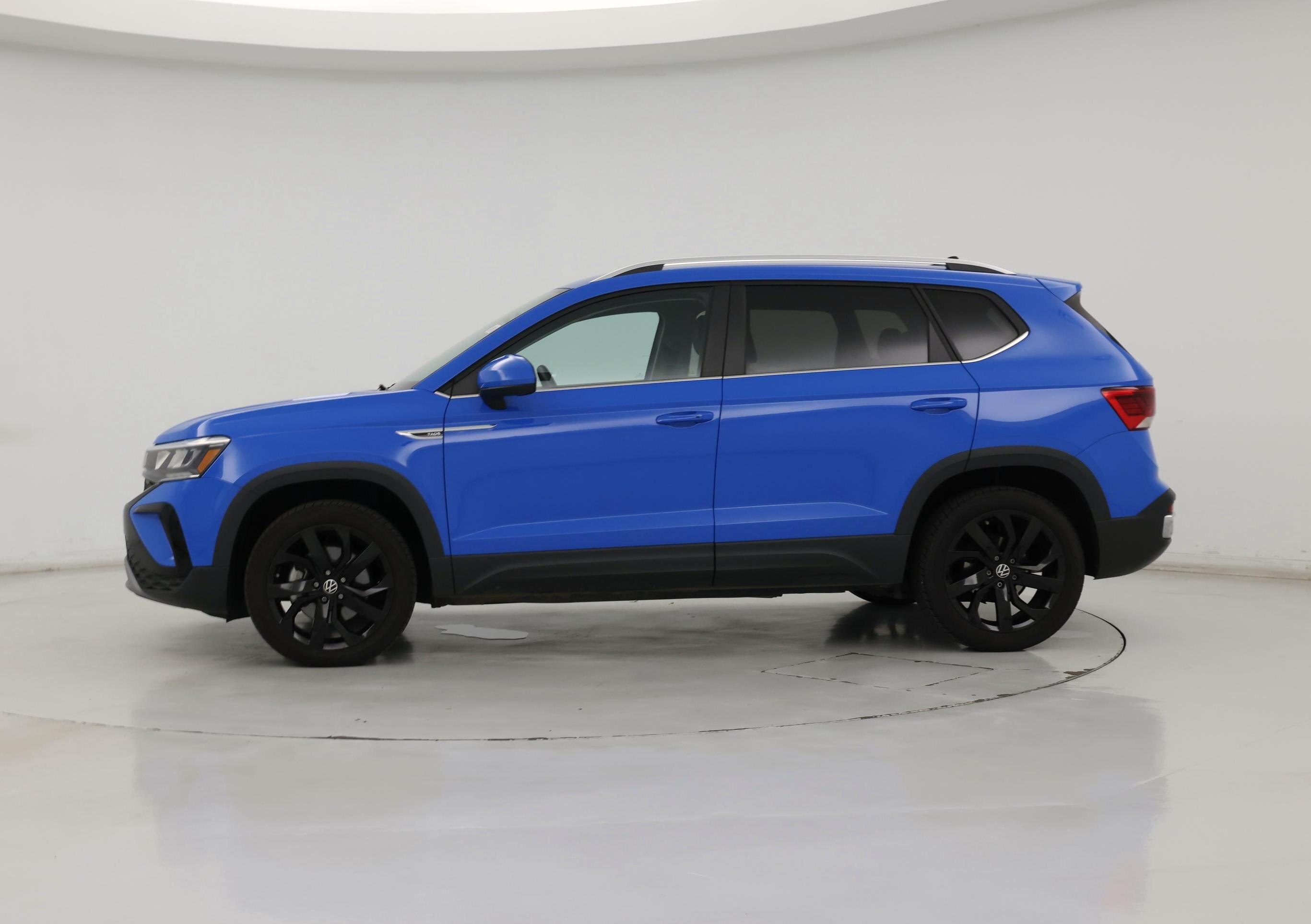 Thumbnail: 2022 Volkswagen Taos - 3