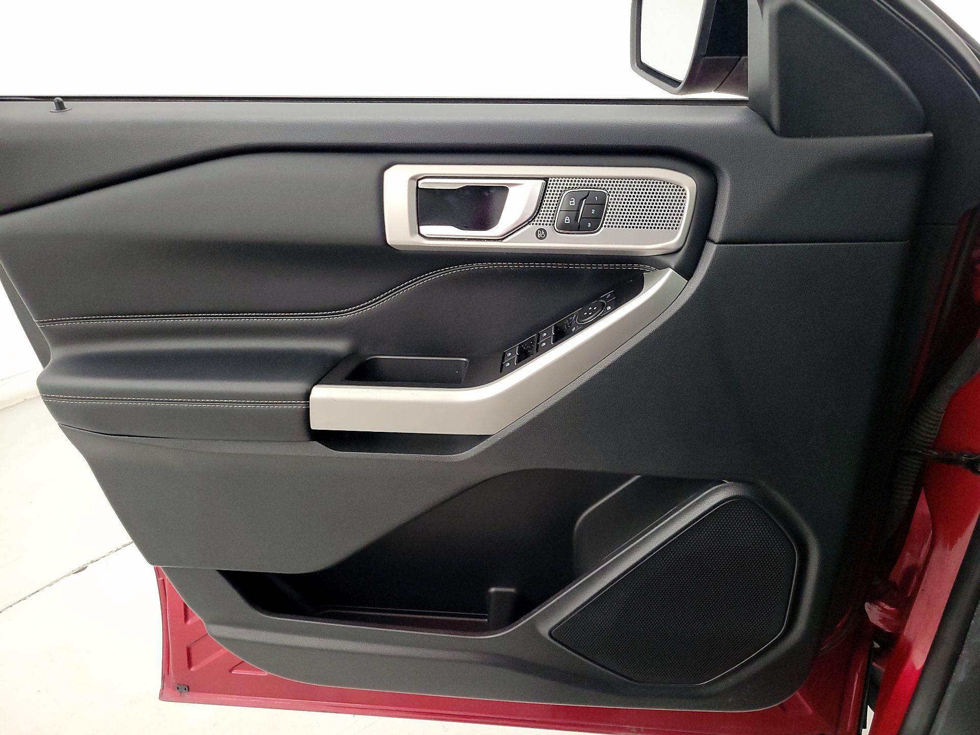Thumbnail: 2021 Ford Explorer - 12