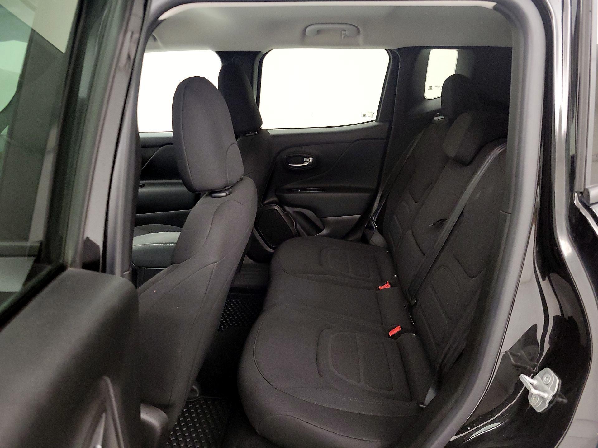 Thumbnail: 2022 Jeep Renegade - 20