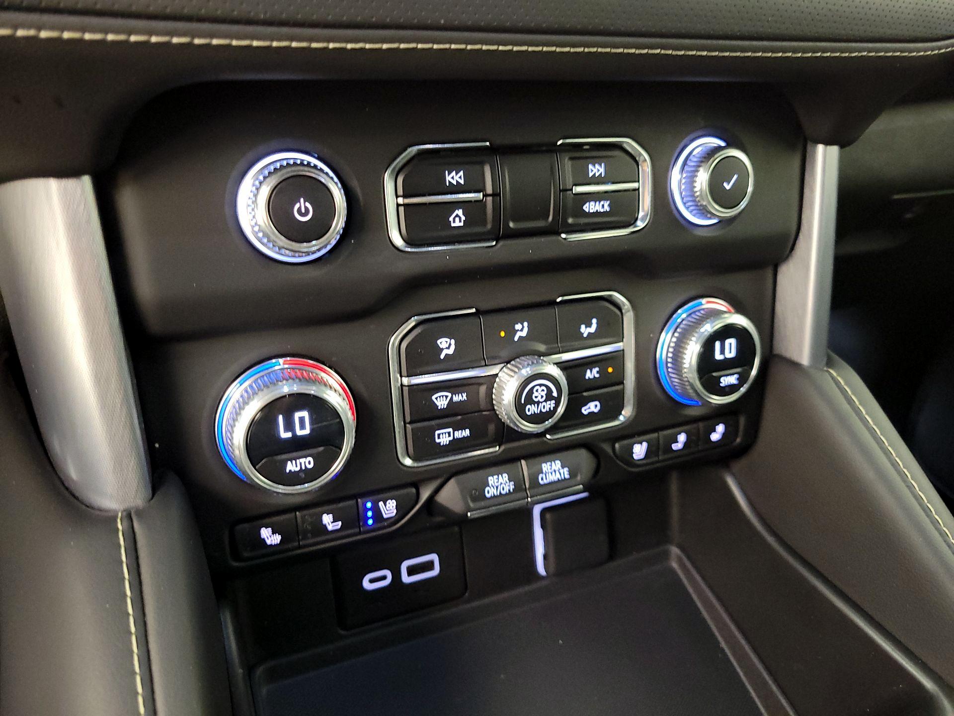 Thumbnail: 2023 GMC Yukon XL - 17