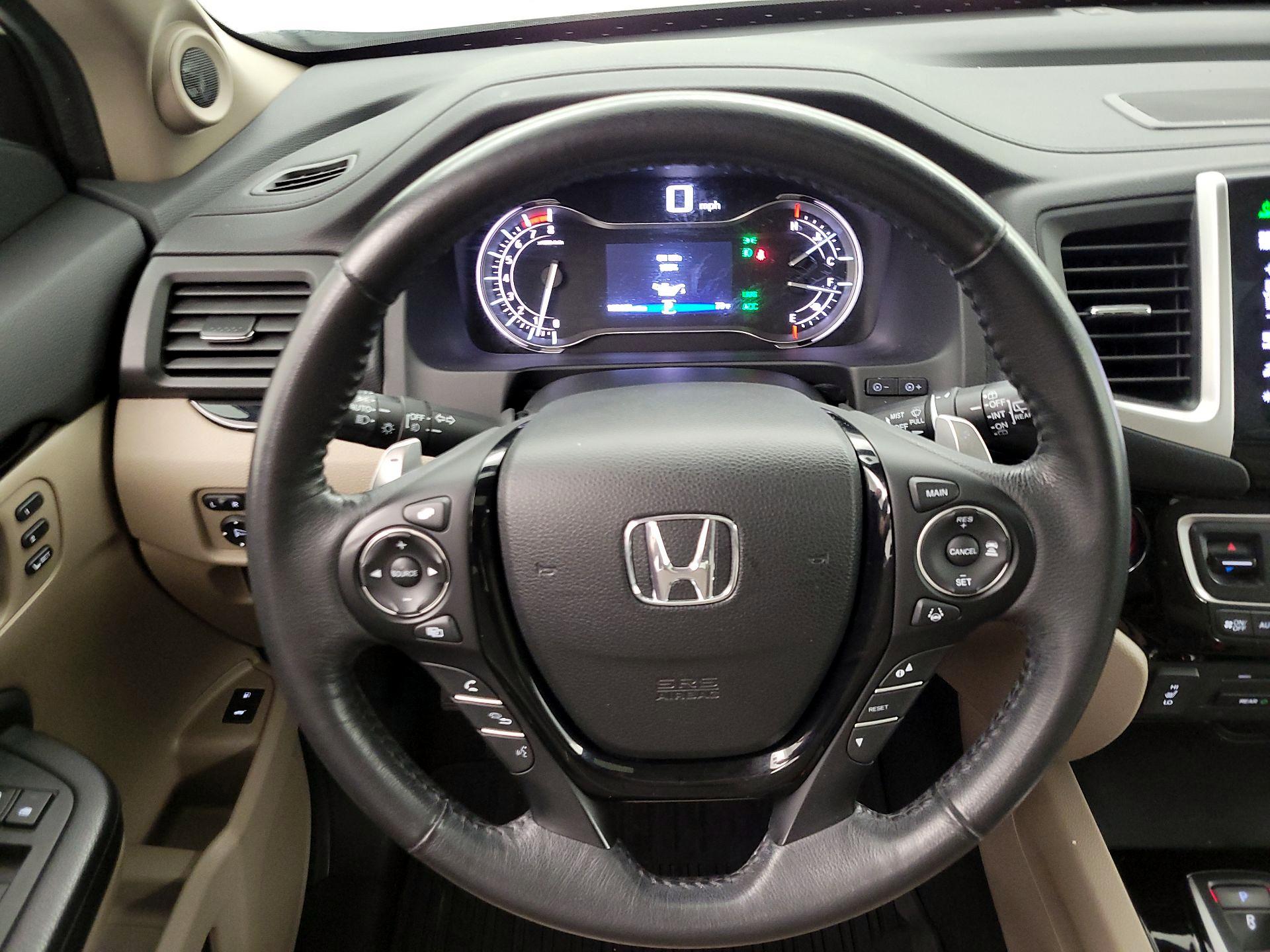 Thumbnail: 2016 Honda Pilot - 10