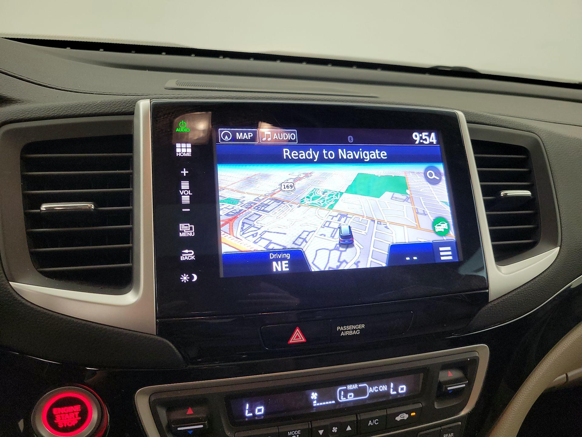Thumbnail: 2016 Honda Pilot - 14