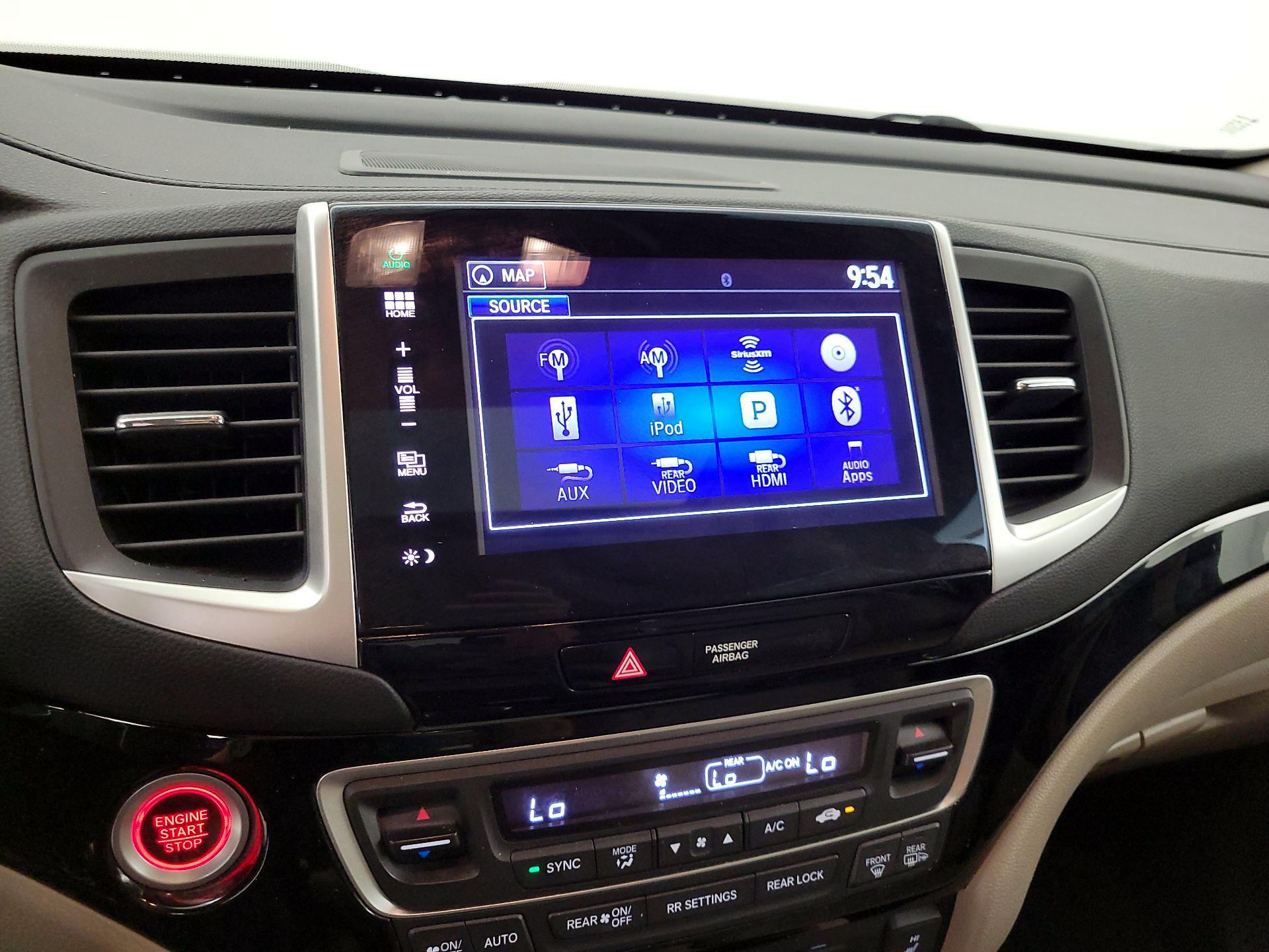 Thumbnail: 2016 Honda Pilot - 16
