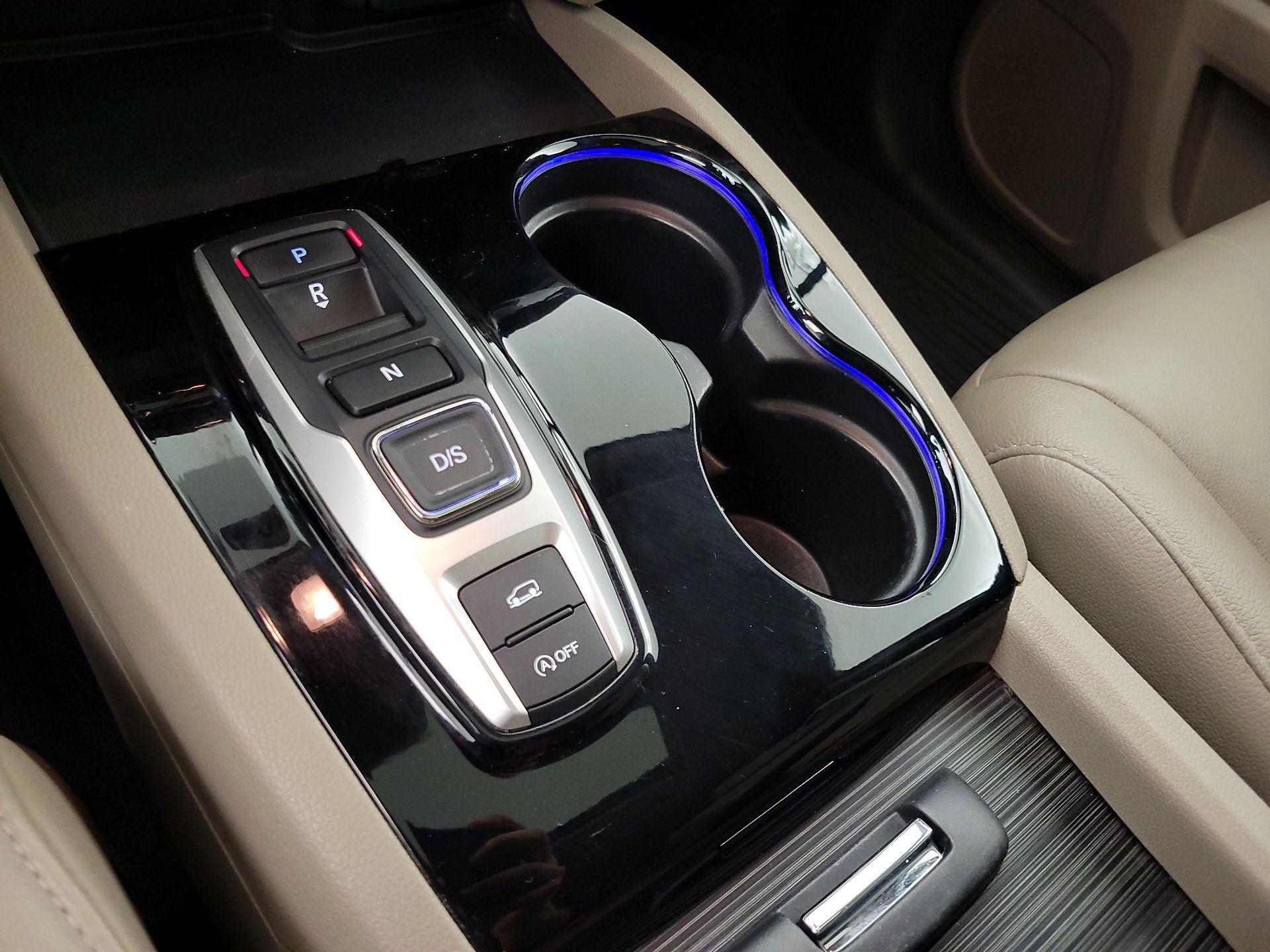 Thumbnail: 2016 Honda Pilot - 18