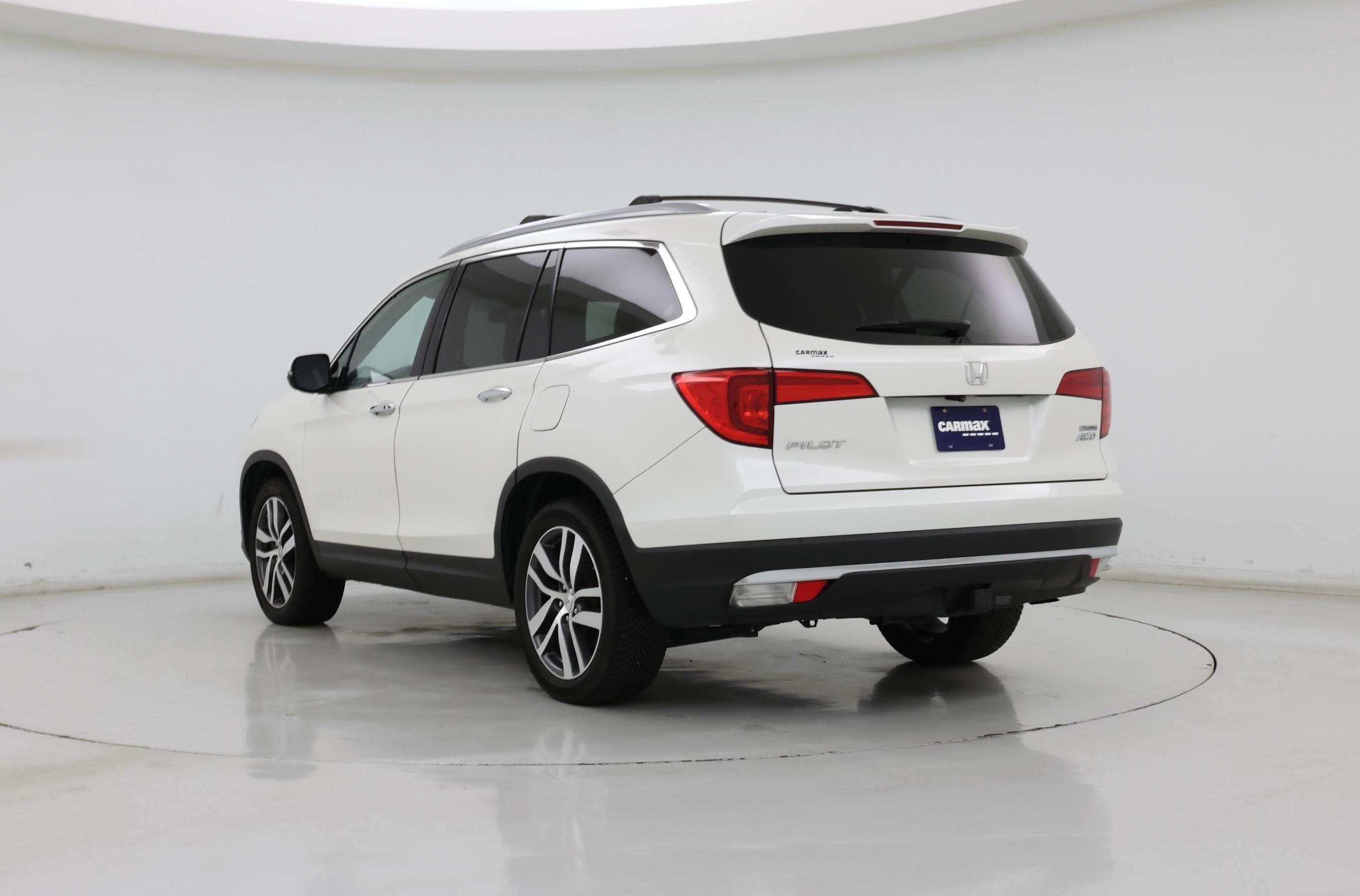 Thumbnail: 2016 Honda Pilot - 2