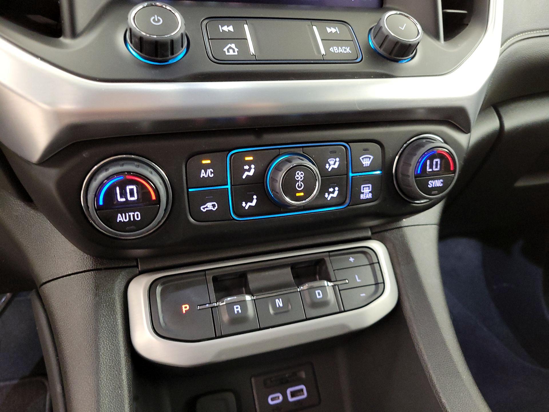 Thumbnail: 2023 GMC Acadia - 17