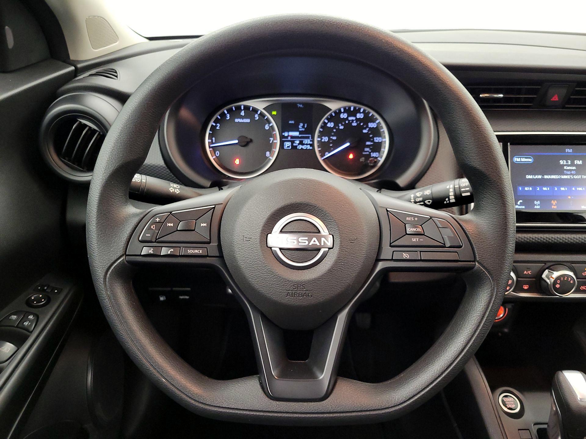 Thumbnail: 2023 Nissan Kicks - 10